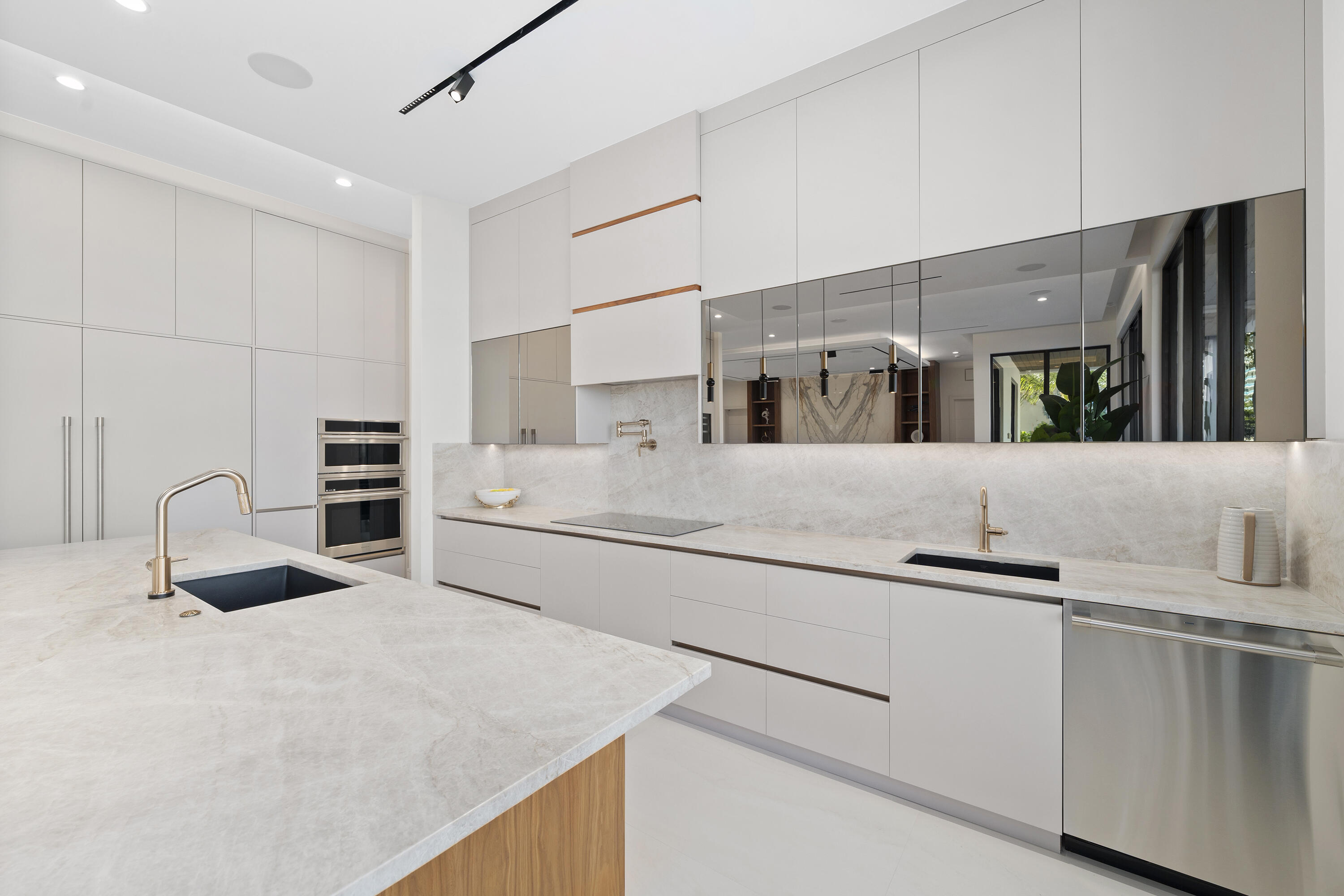 2880 NE 9th Street, Pompano Beach