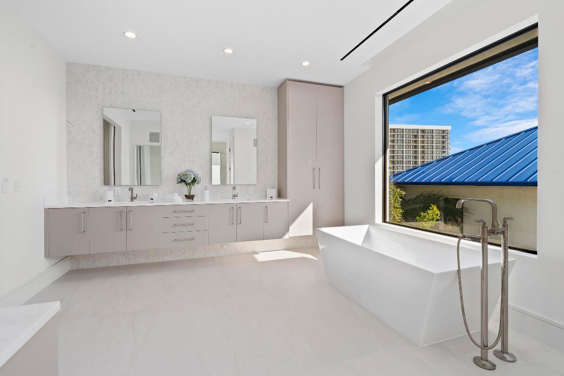 2880 NE 9th Street, Pompano Beach