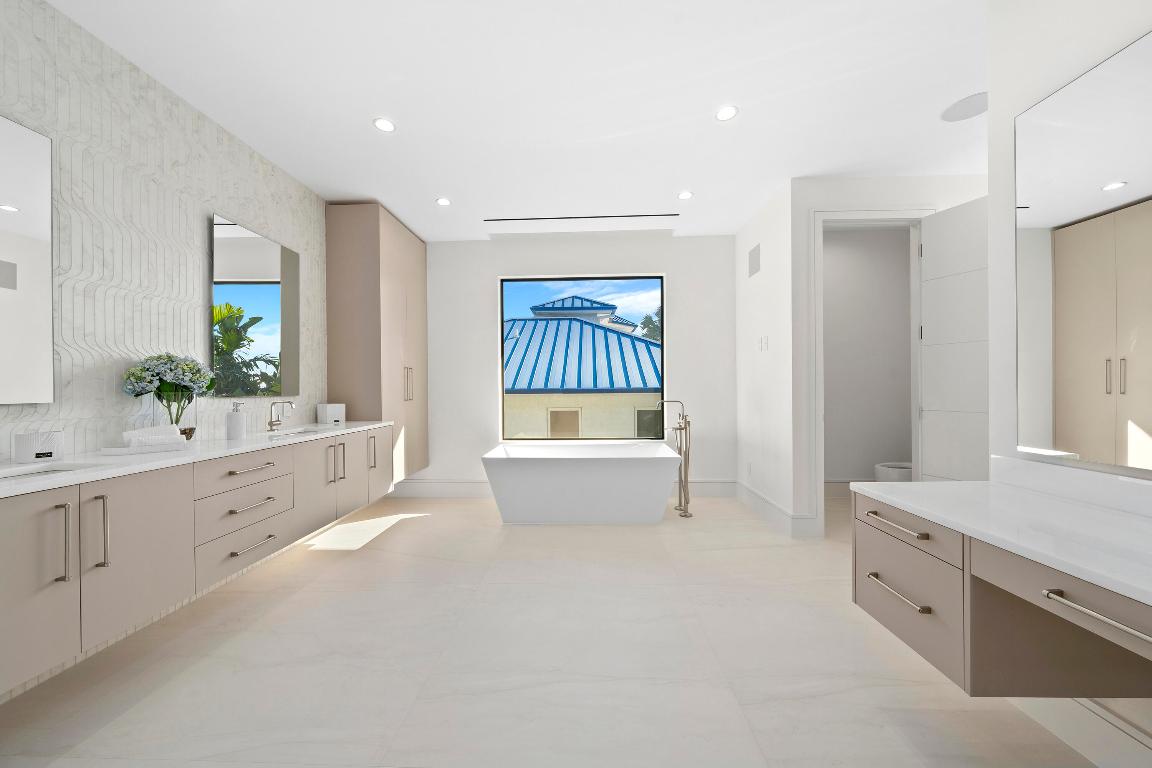 2880 NE 9th Street, Pompano Beach