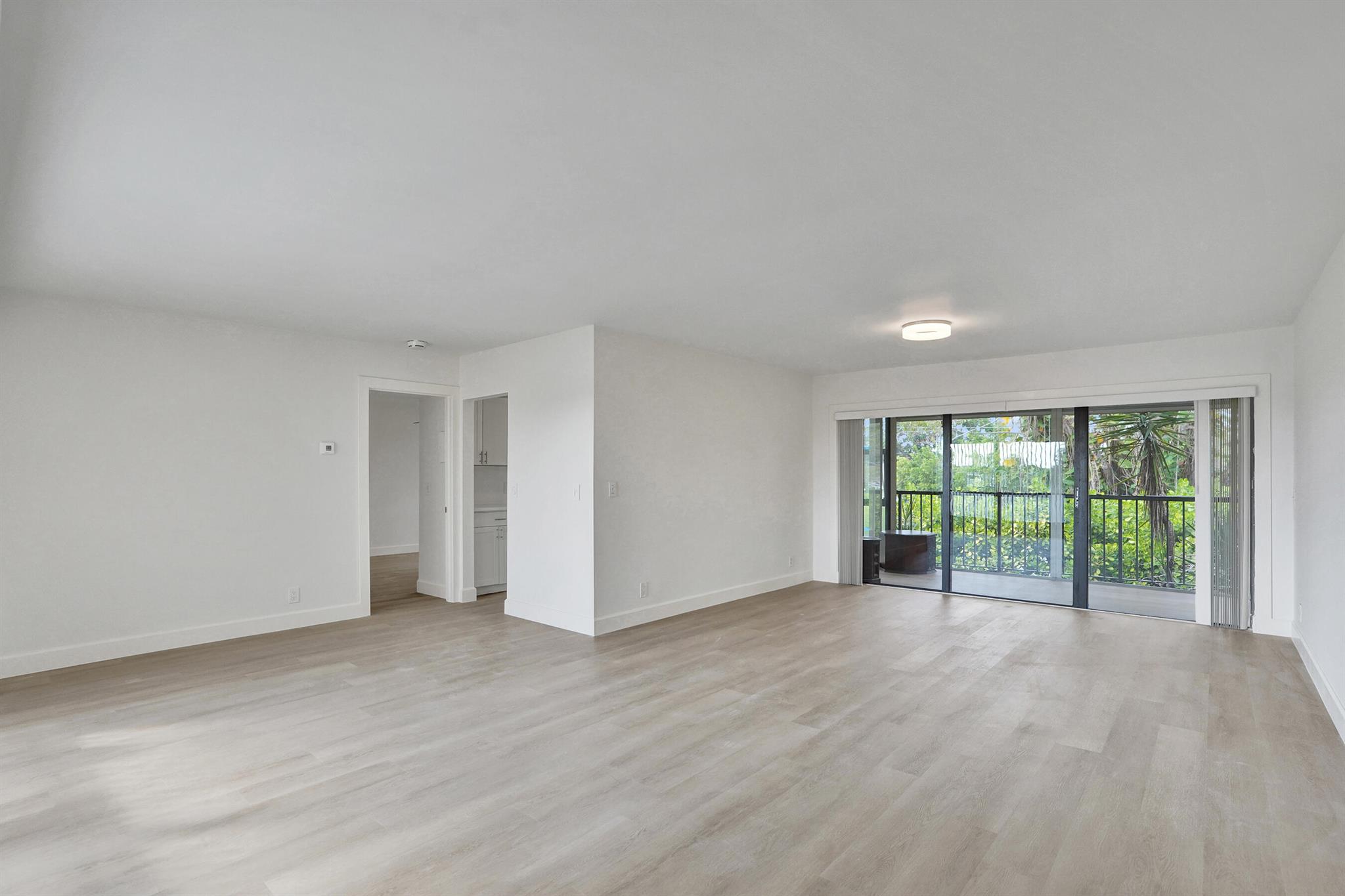 1040 Homewood Boulevard L202