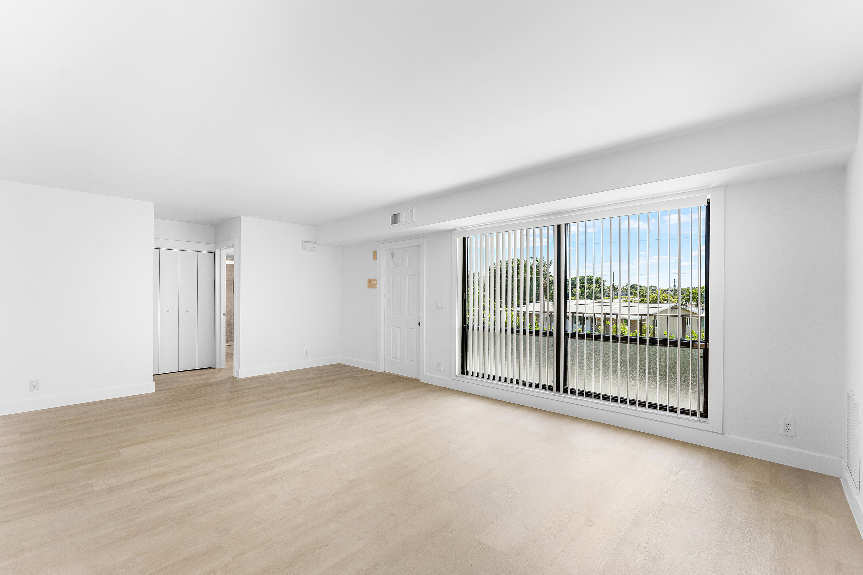 1040 Homewood Boulevard L202