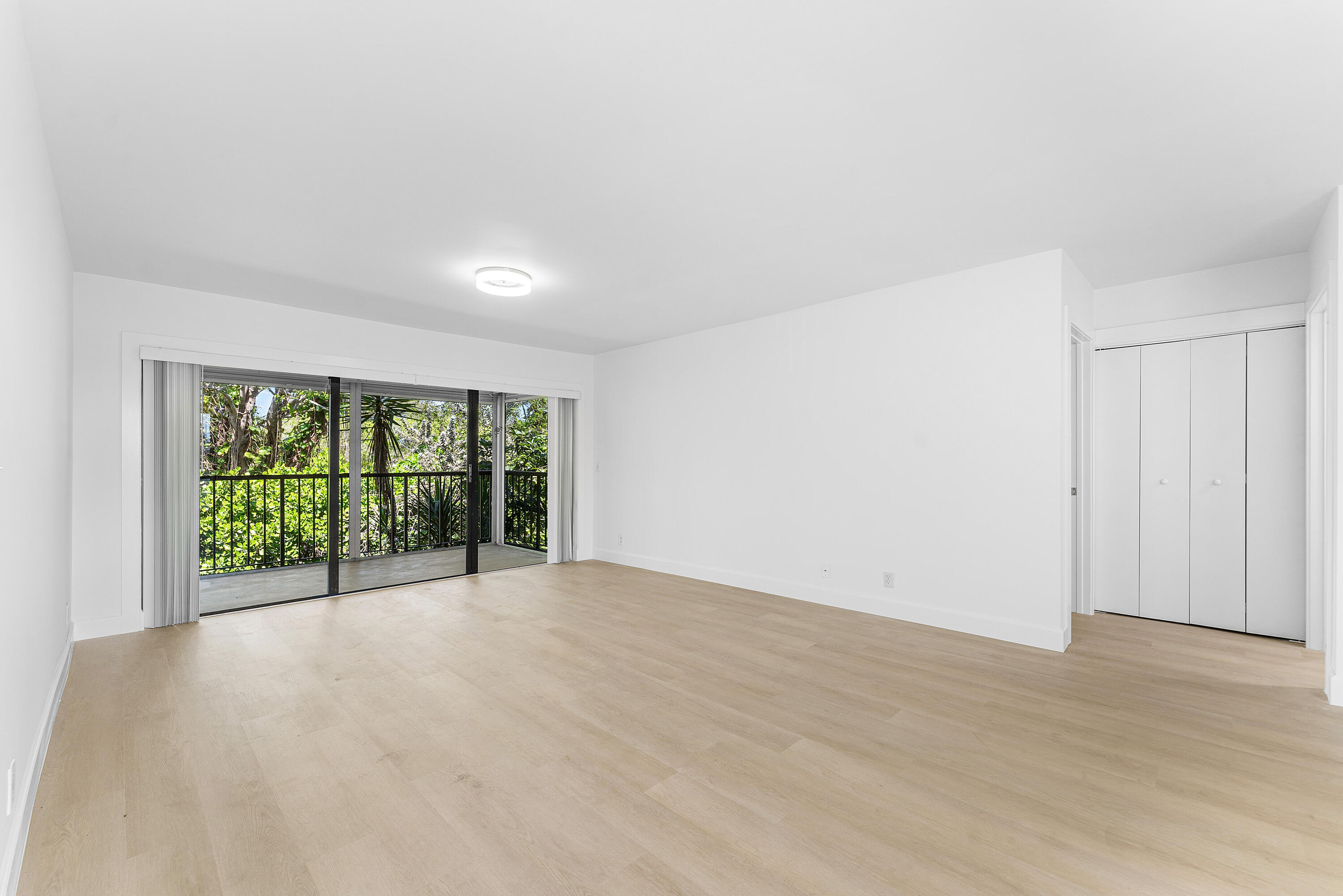 1040 Homewood Boulevard L202