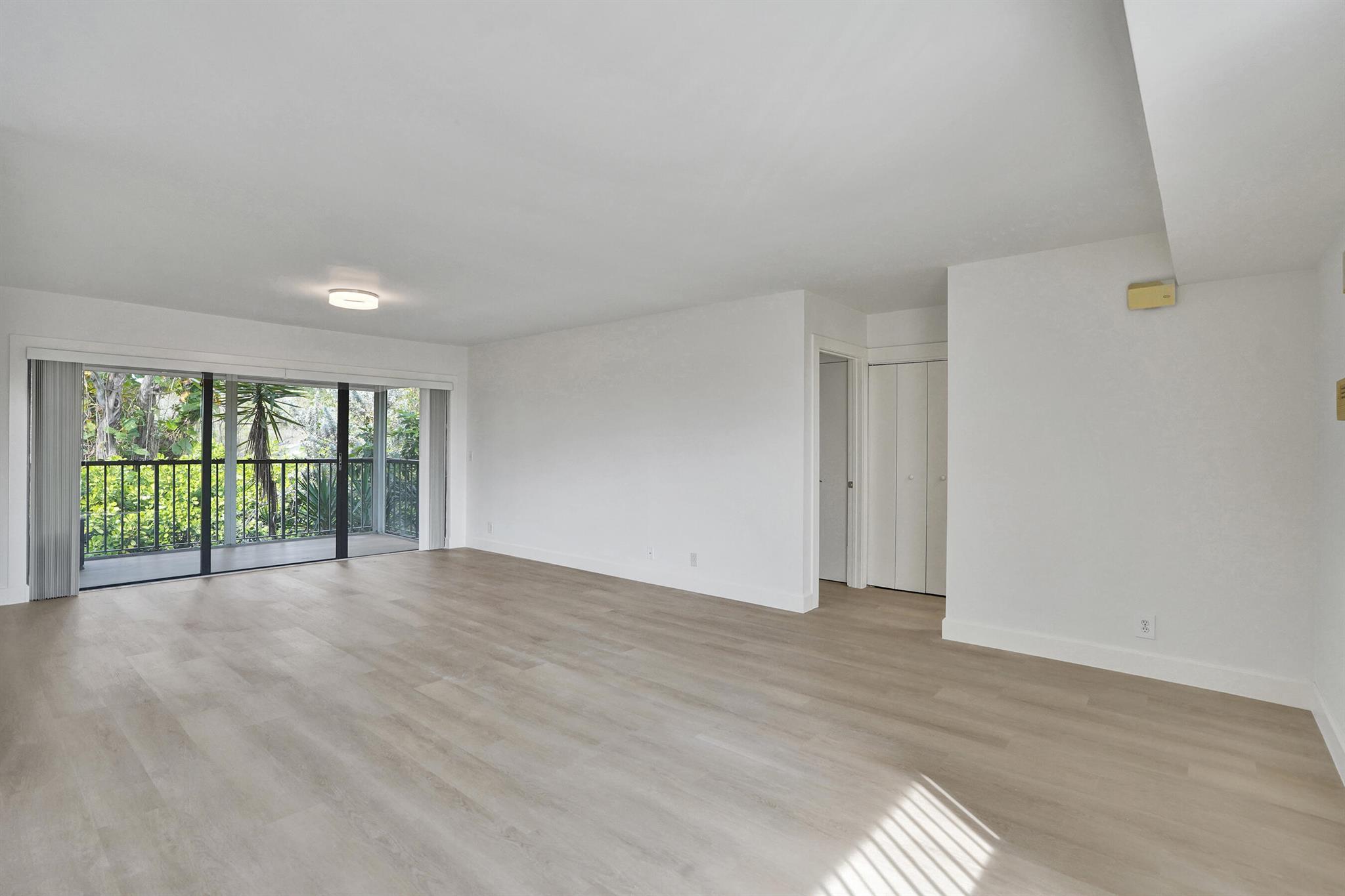 1040 Homewood Boulevard L202