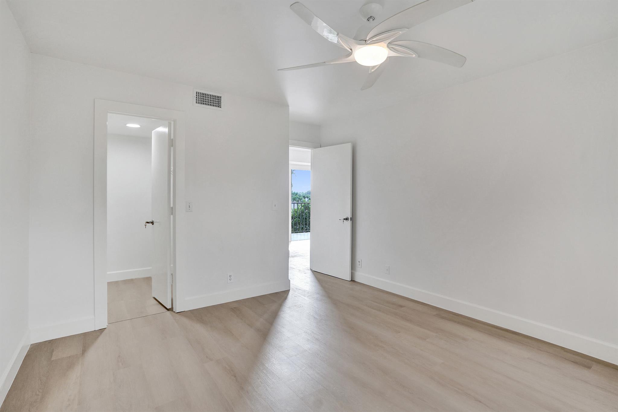 1040 Homewood Boulevard L202