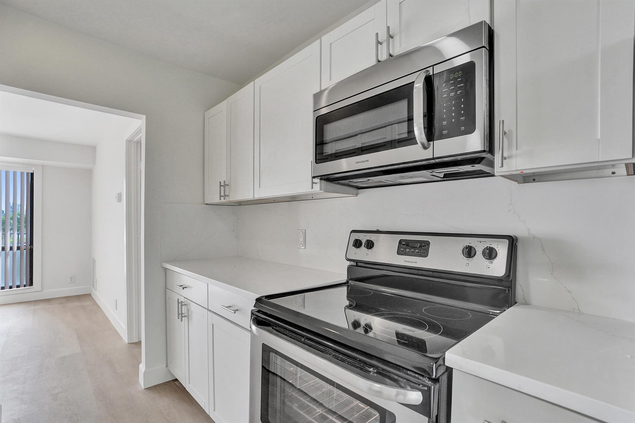 1040 Homewood Boulevard L202