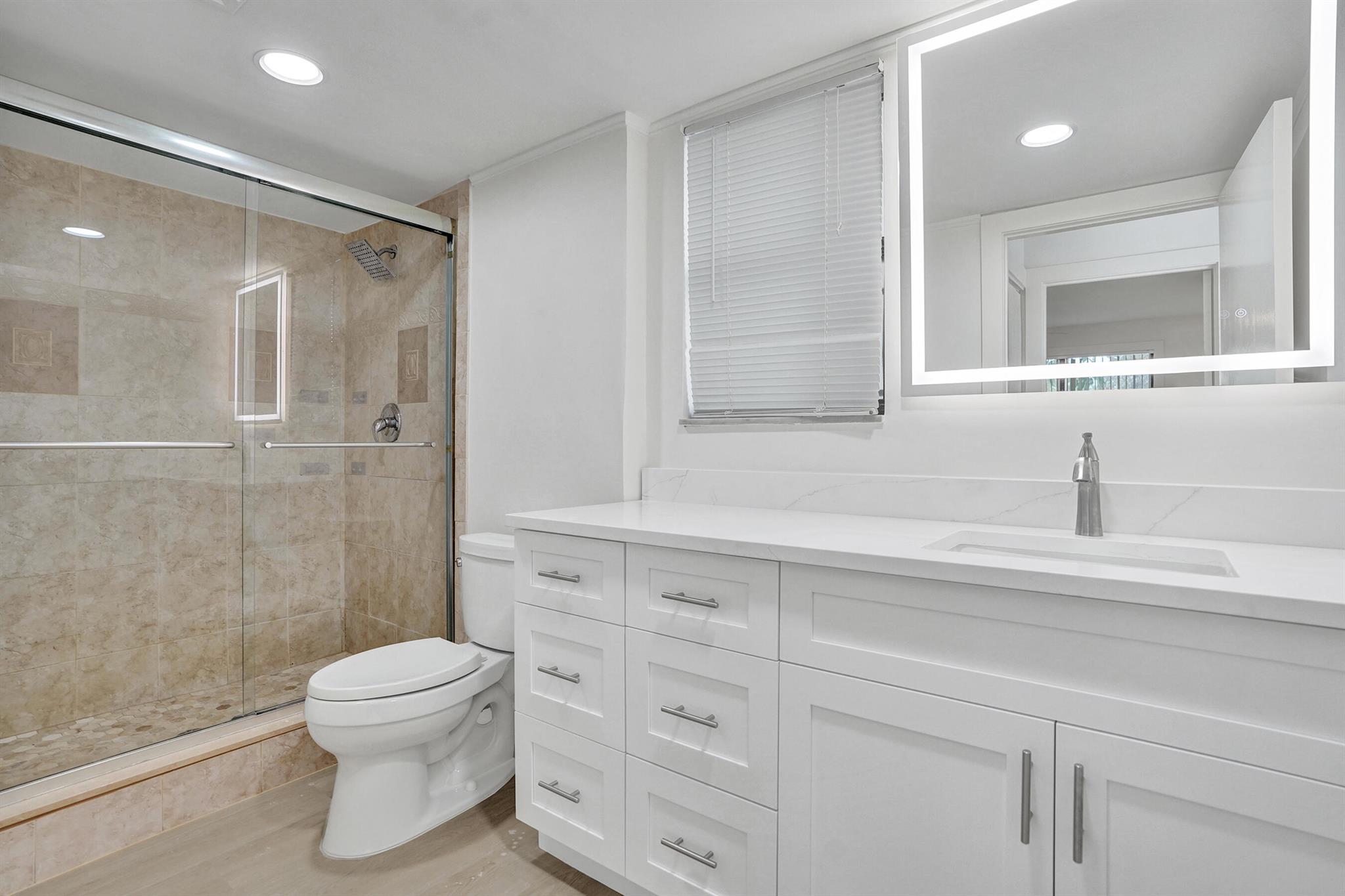 1040 Homewood Boulevard L202