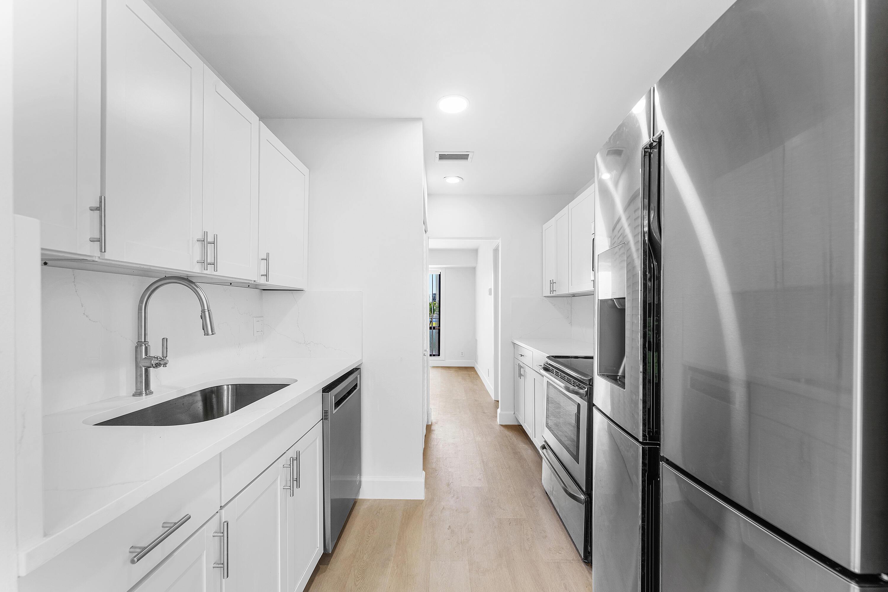 1040 Homewood Boulevard L202