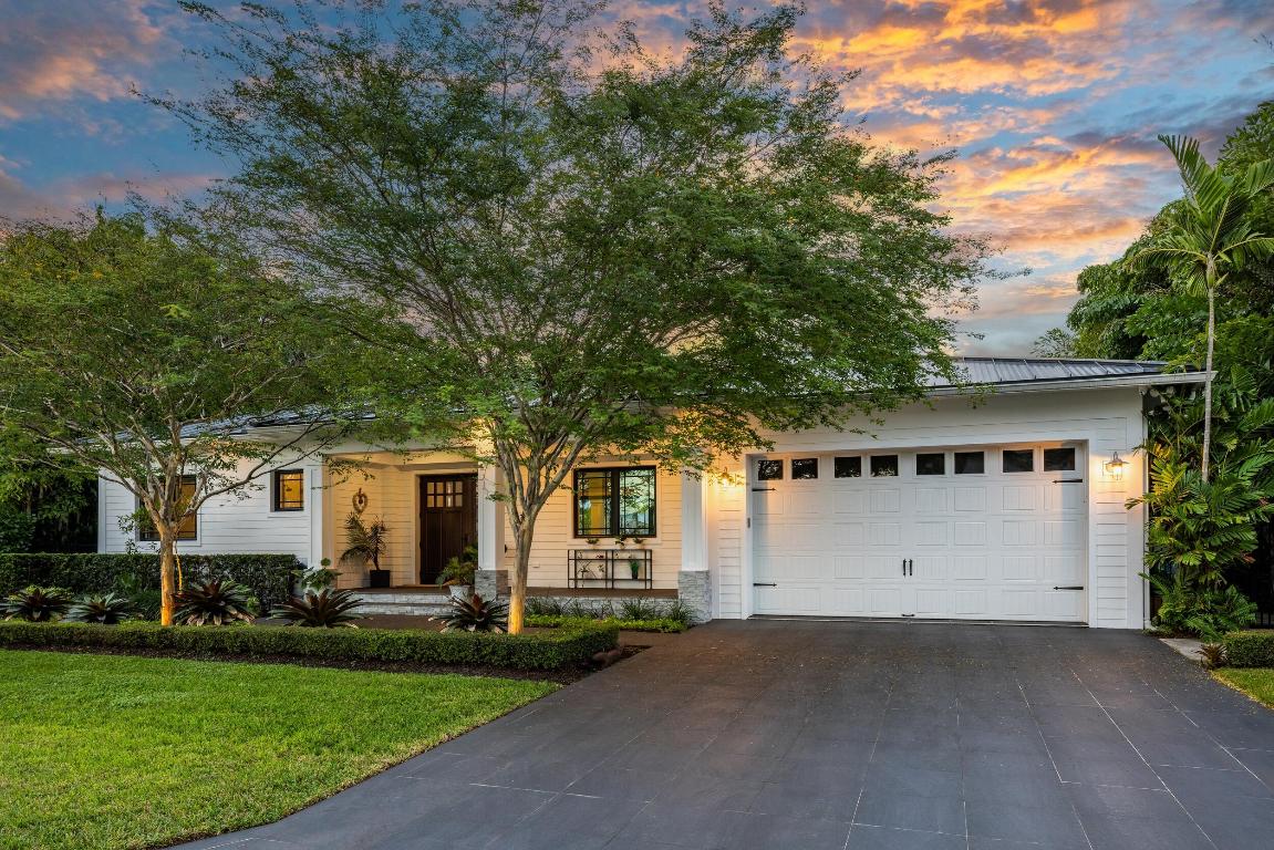 940 Greenbriar Drive