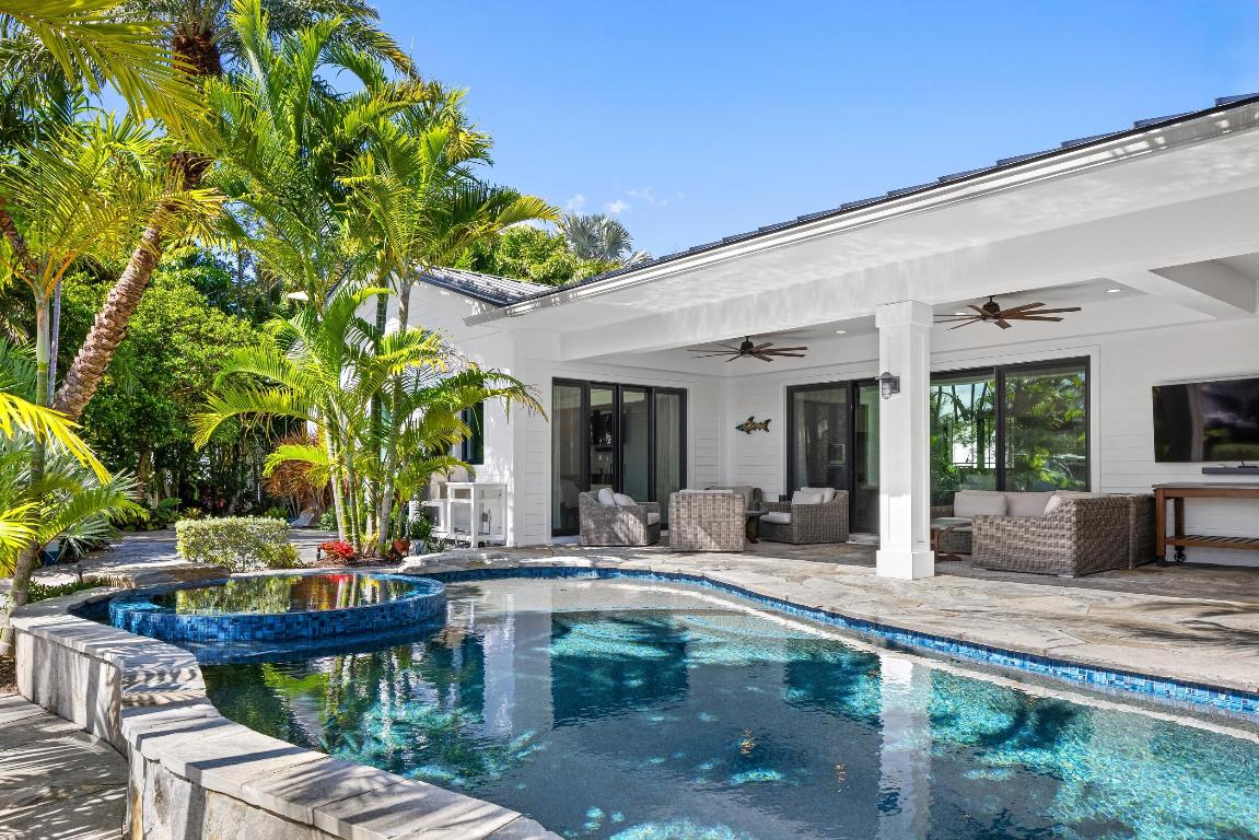 940 Greenbriar Drive