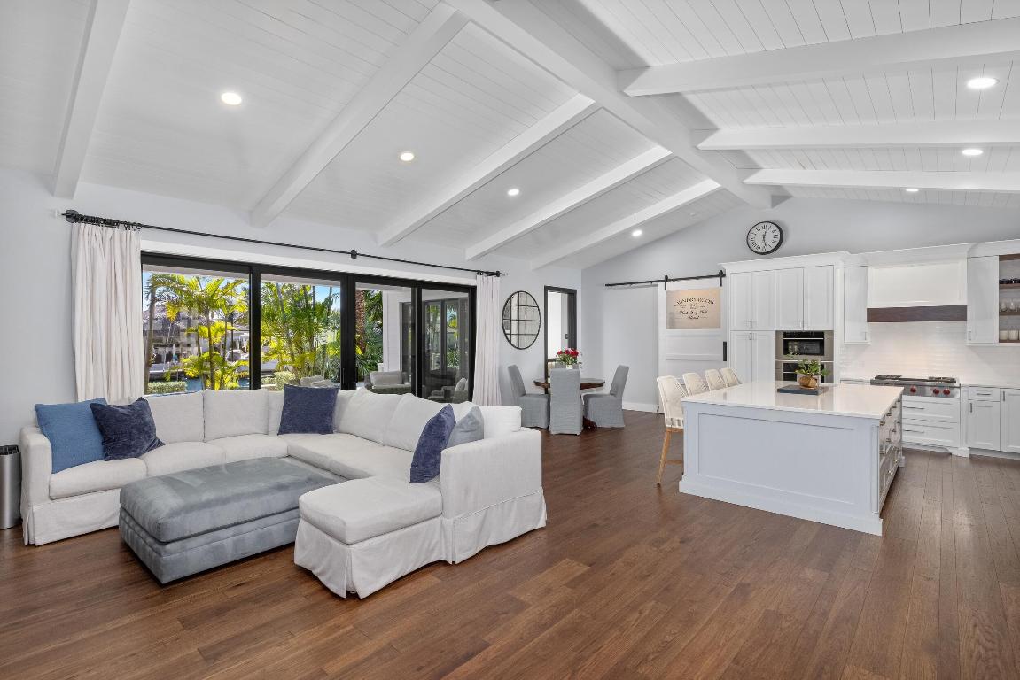 940 Greenbriar Drive