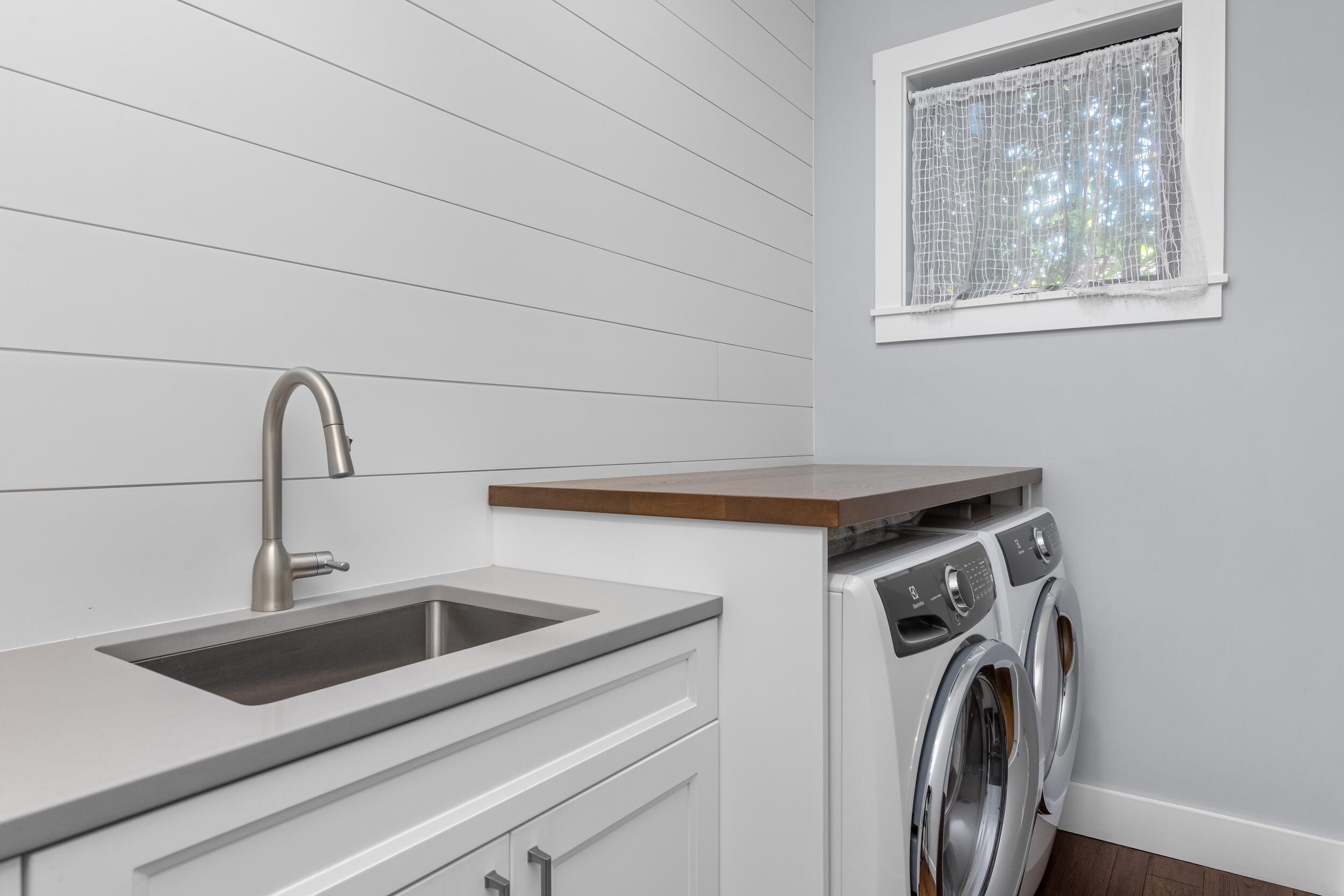 940 Greenbriar Drive