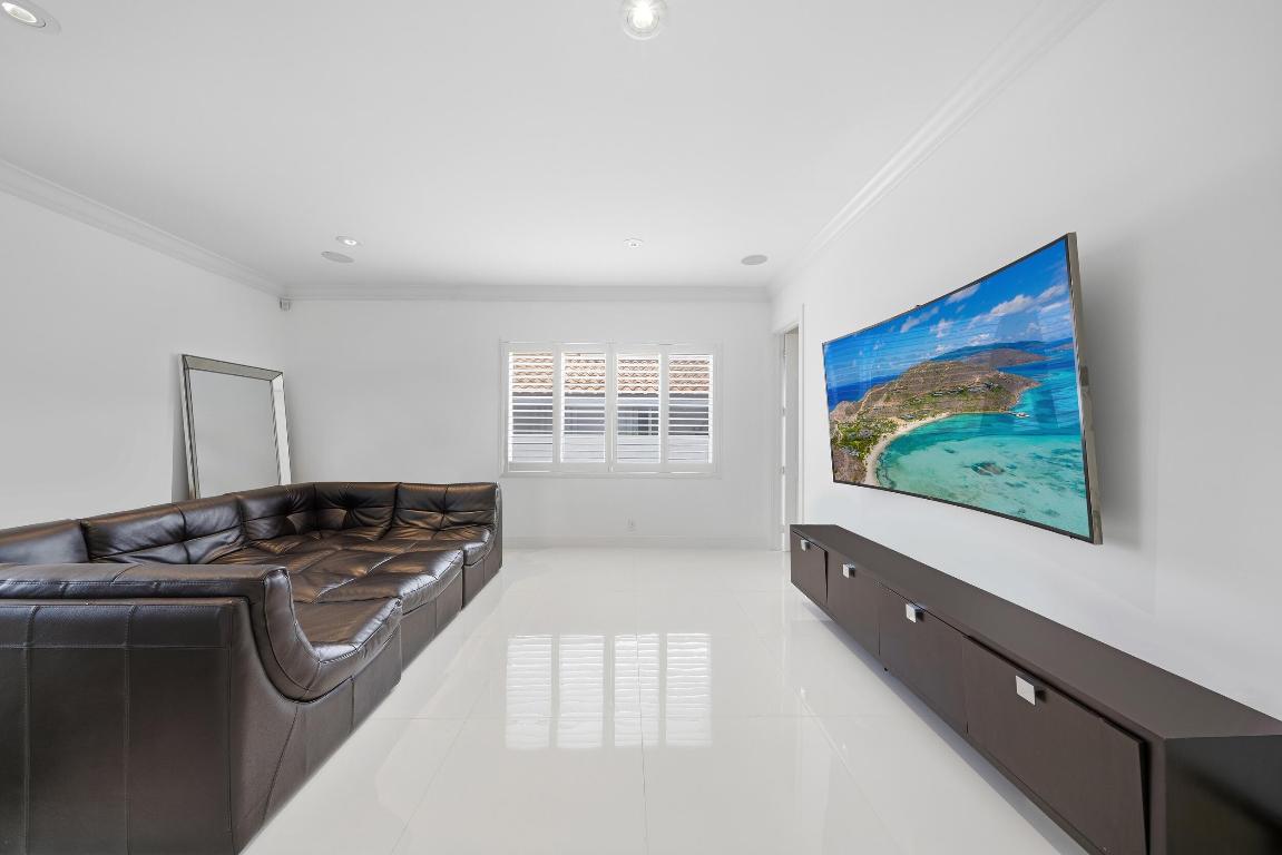 16430 30th Avenue, North Miami Beach