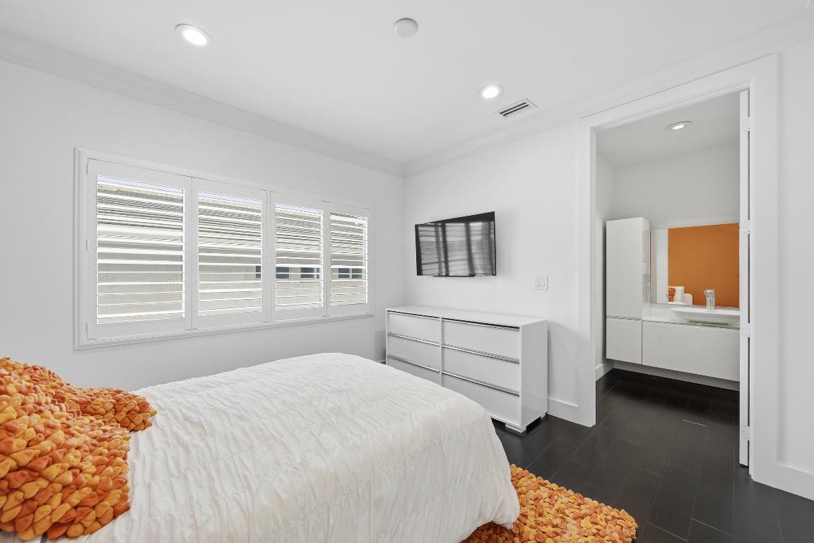 16430 30th Avenue, North Miami Beach