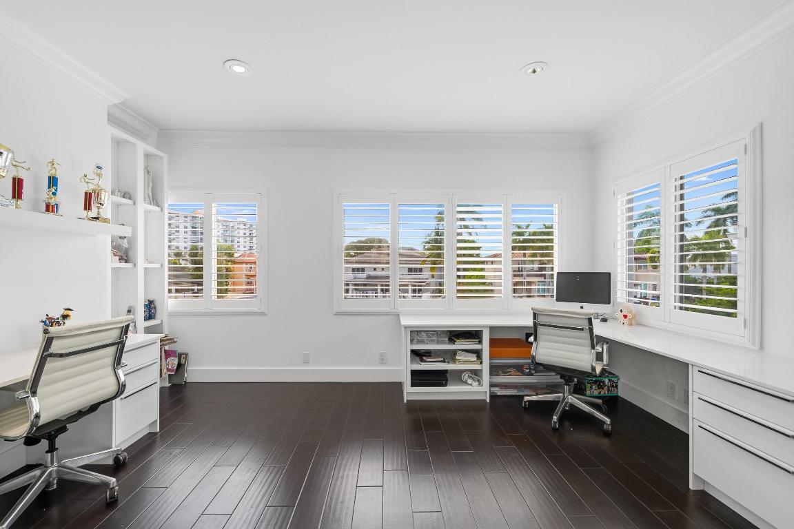 16430 30th Avenue, North Miami Beach