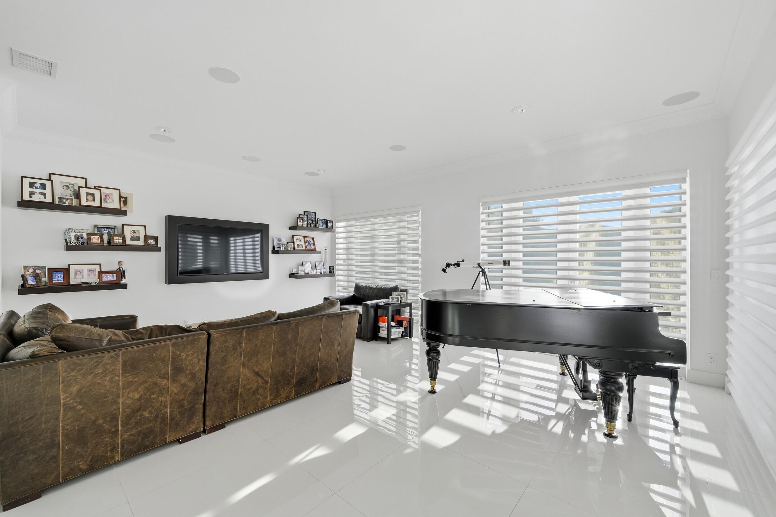 16430 30th Avenue, North Miami Beach