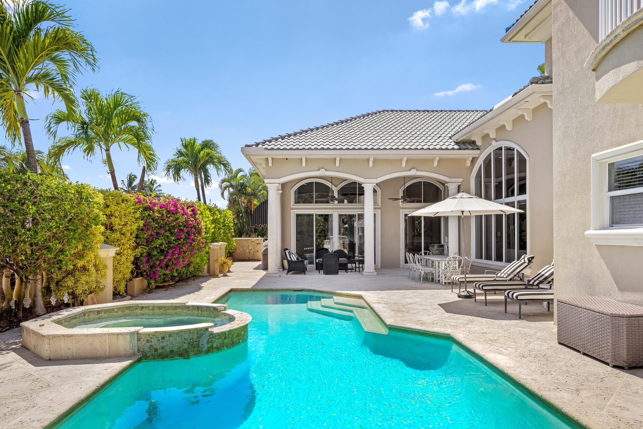 780 NE Orchid Bay Drive