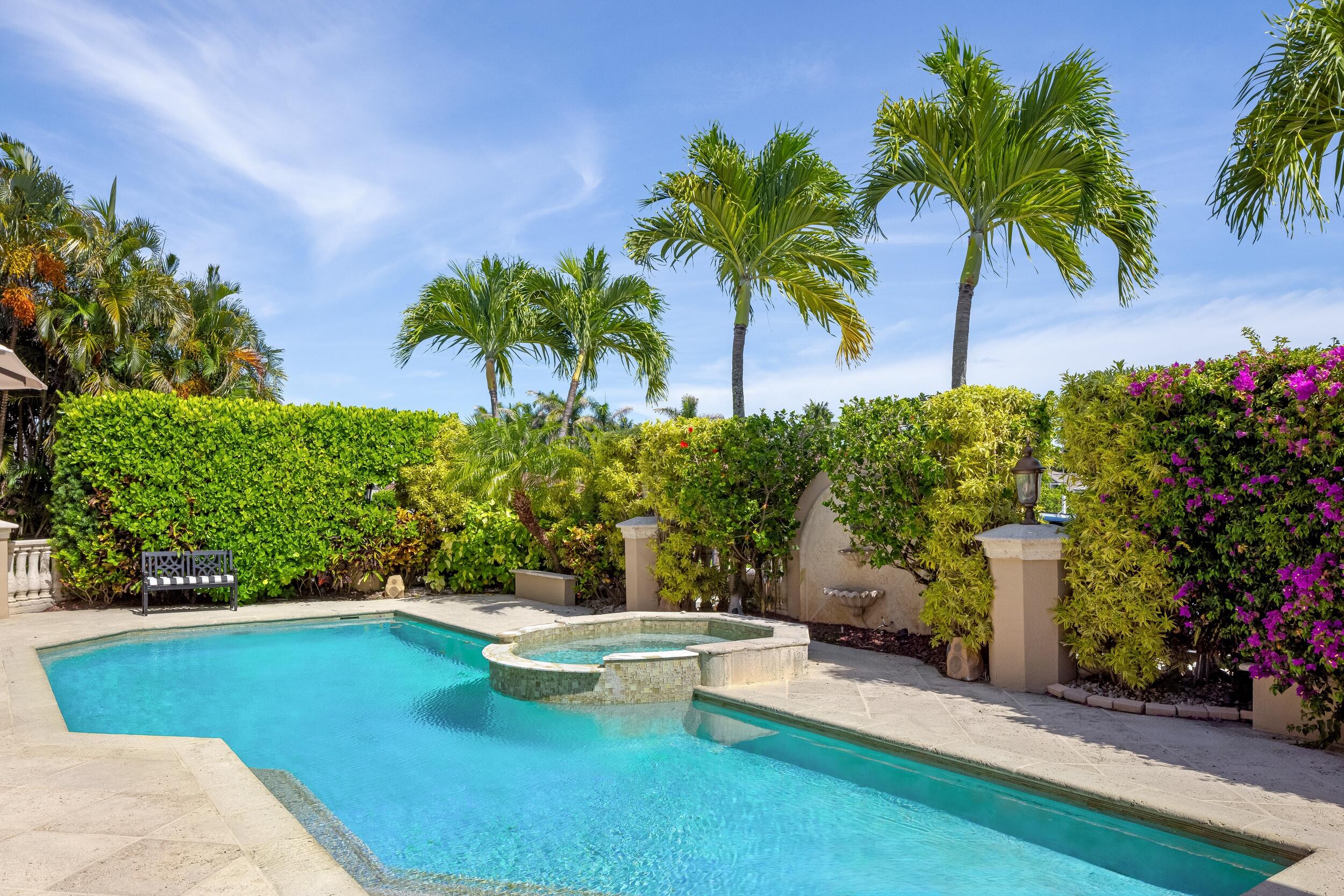 780 NE Orchid Bay Drive