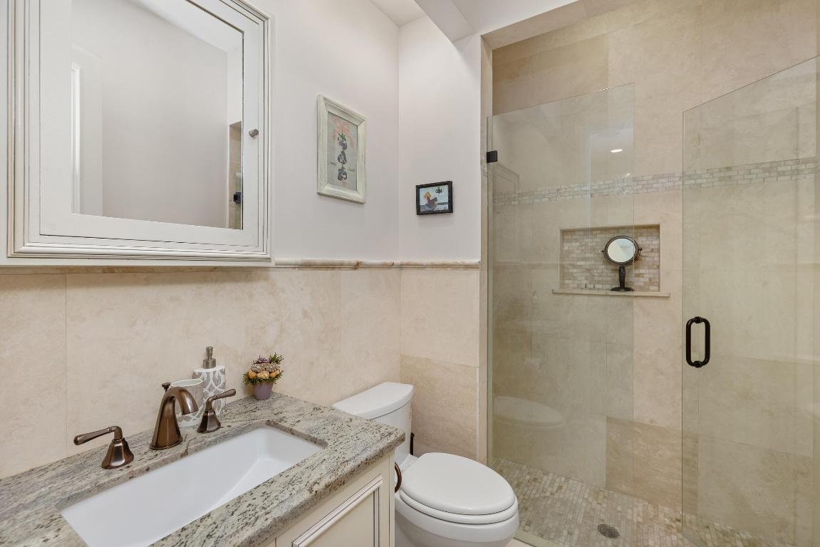 780 NE Orchid Bay Drive