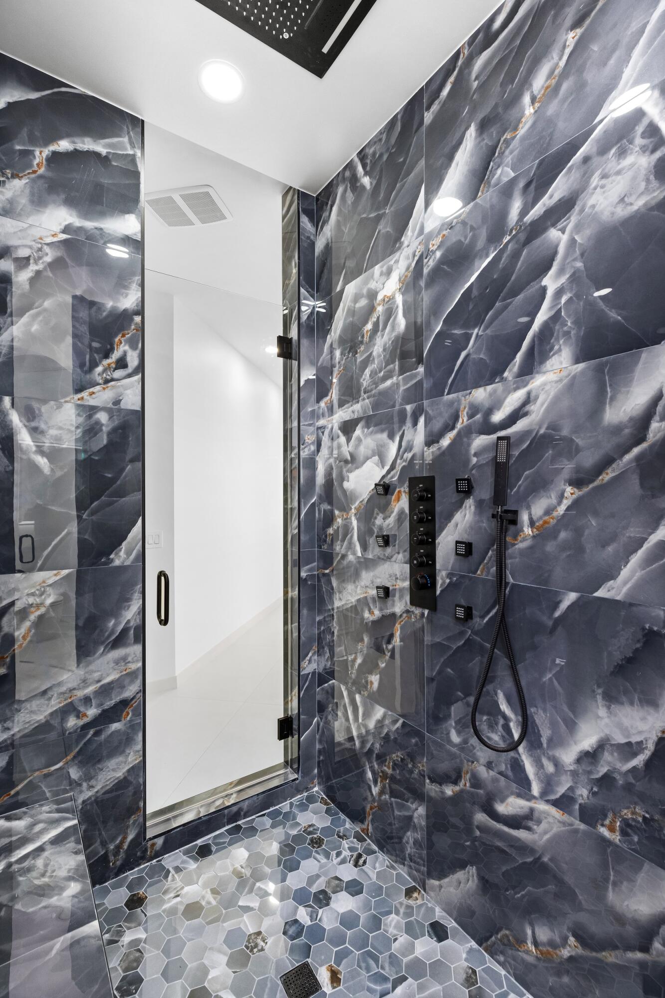 17606 Circle Pond Court