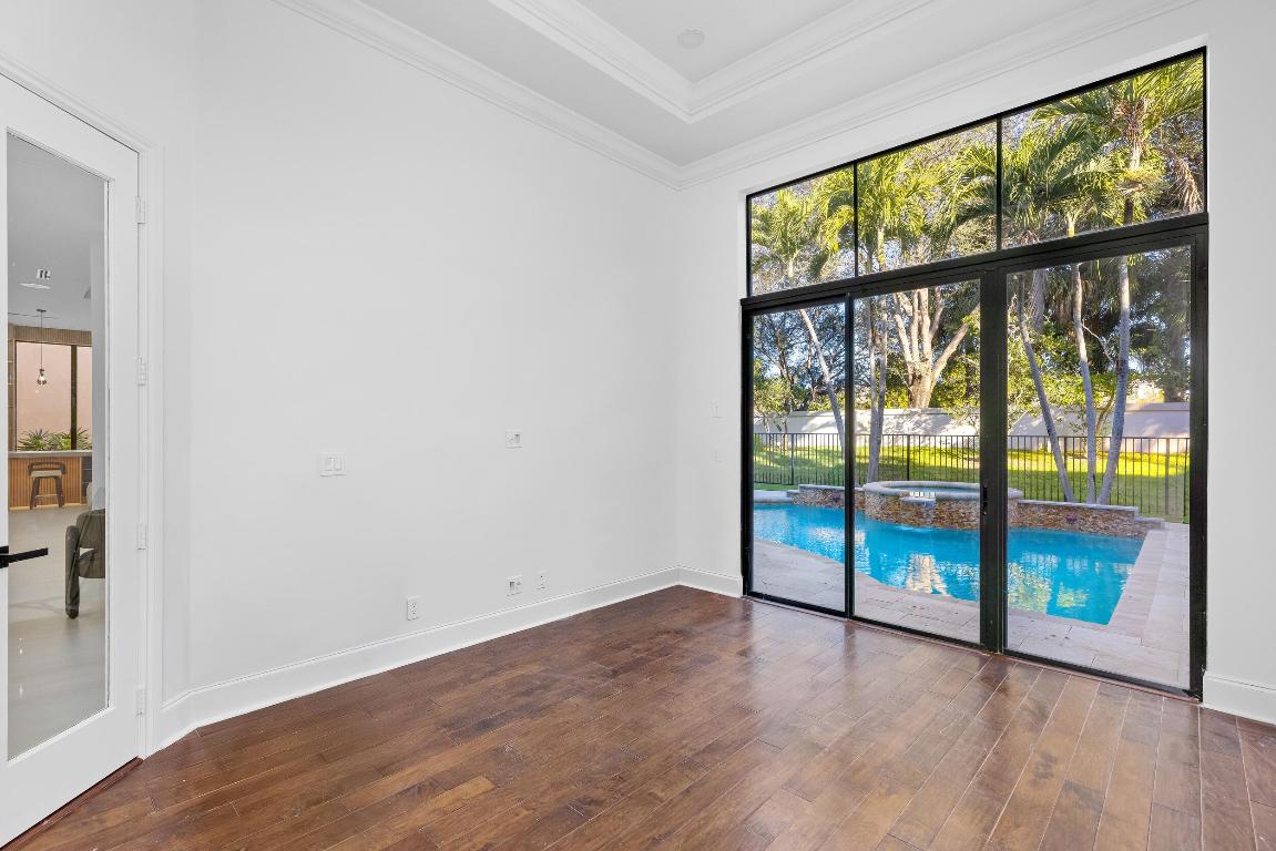 17606 Circle Pond Court