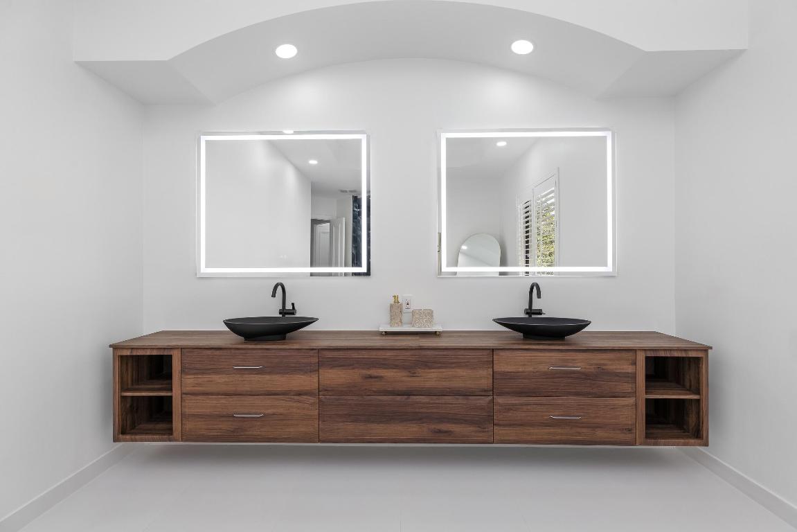 17606 Circle Pond Court