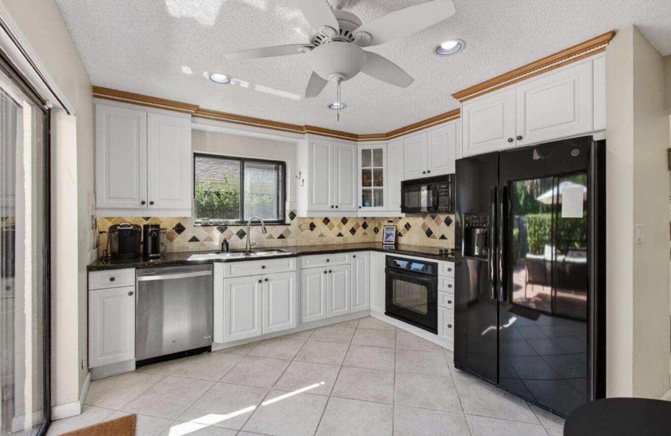 7745 Stanway Place E