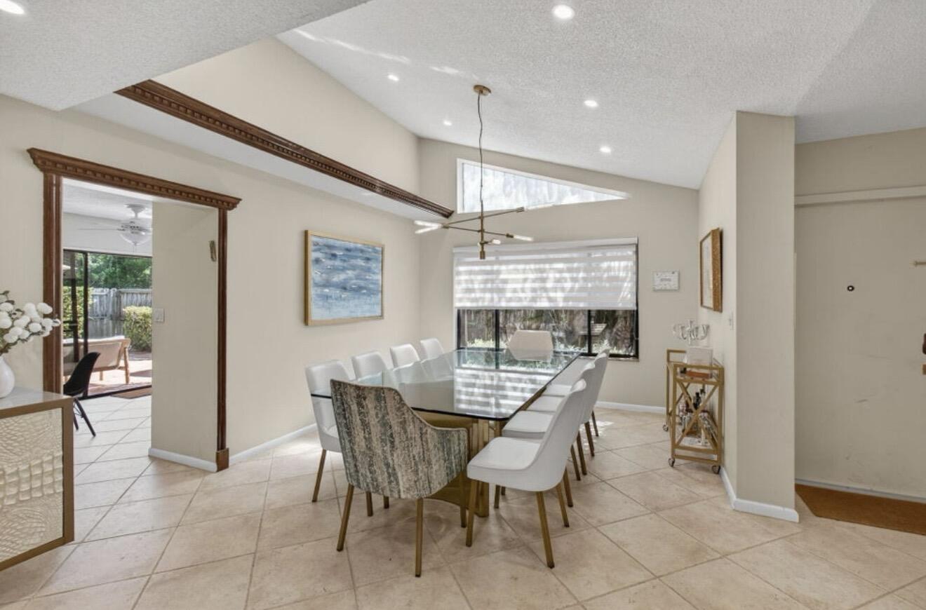 7745 Stanway Place E