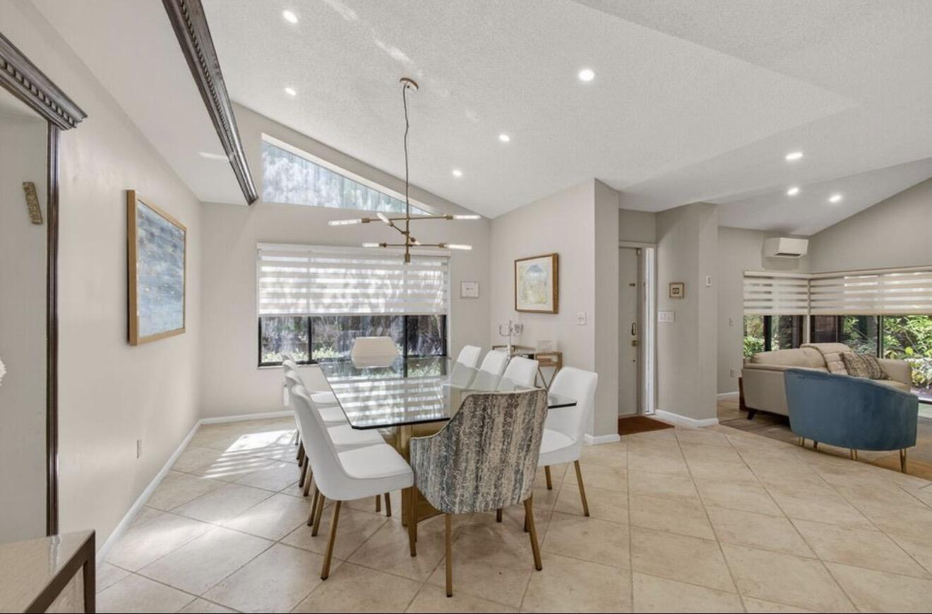 7745 Stanway Place E