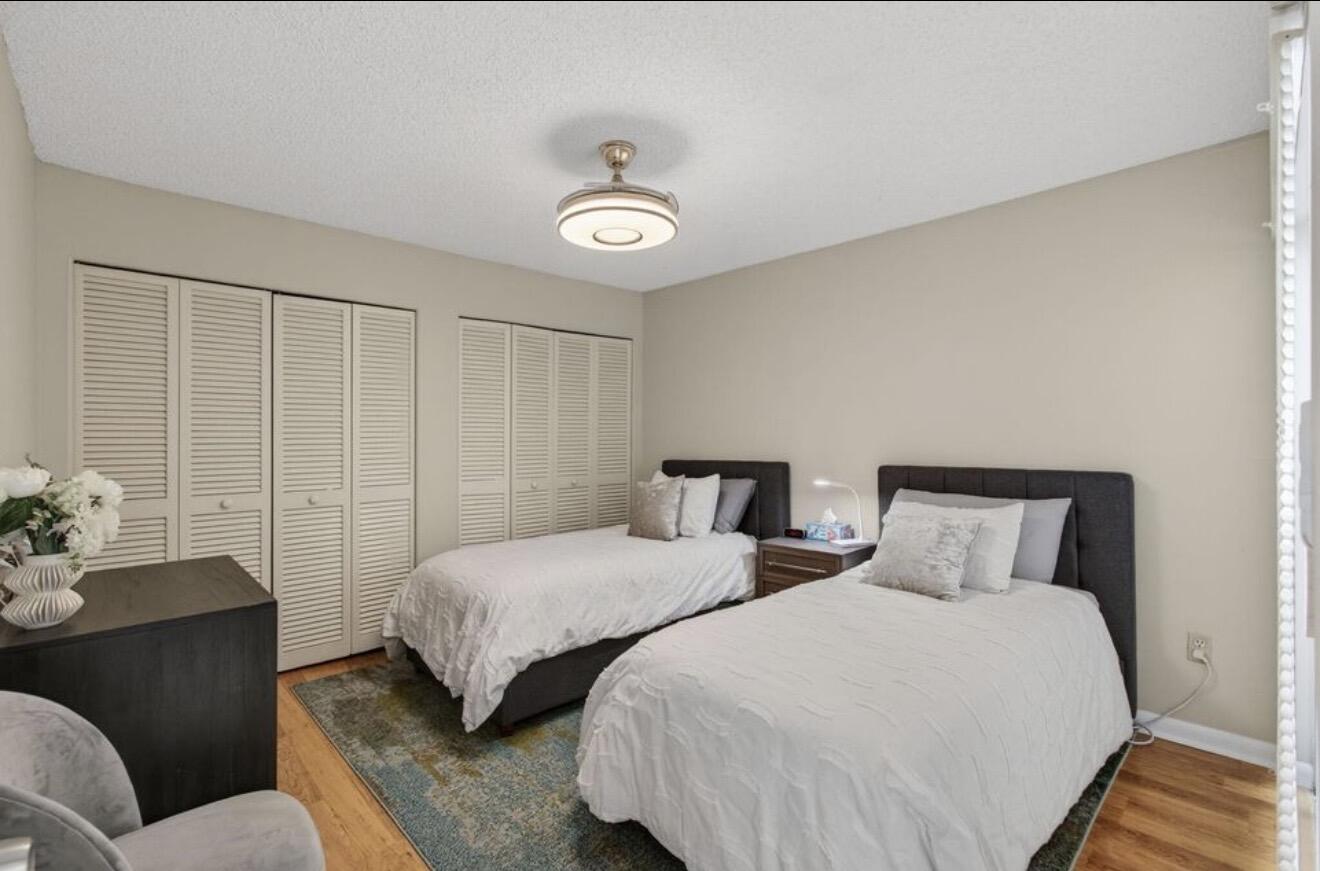 7745 Stanway Place E