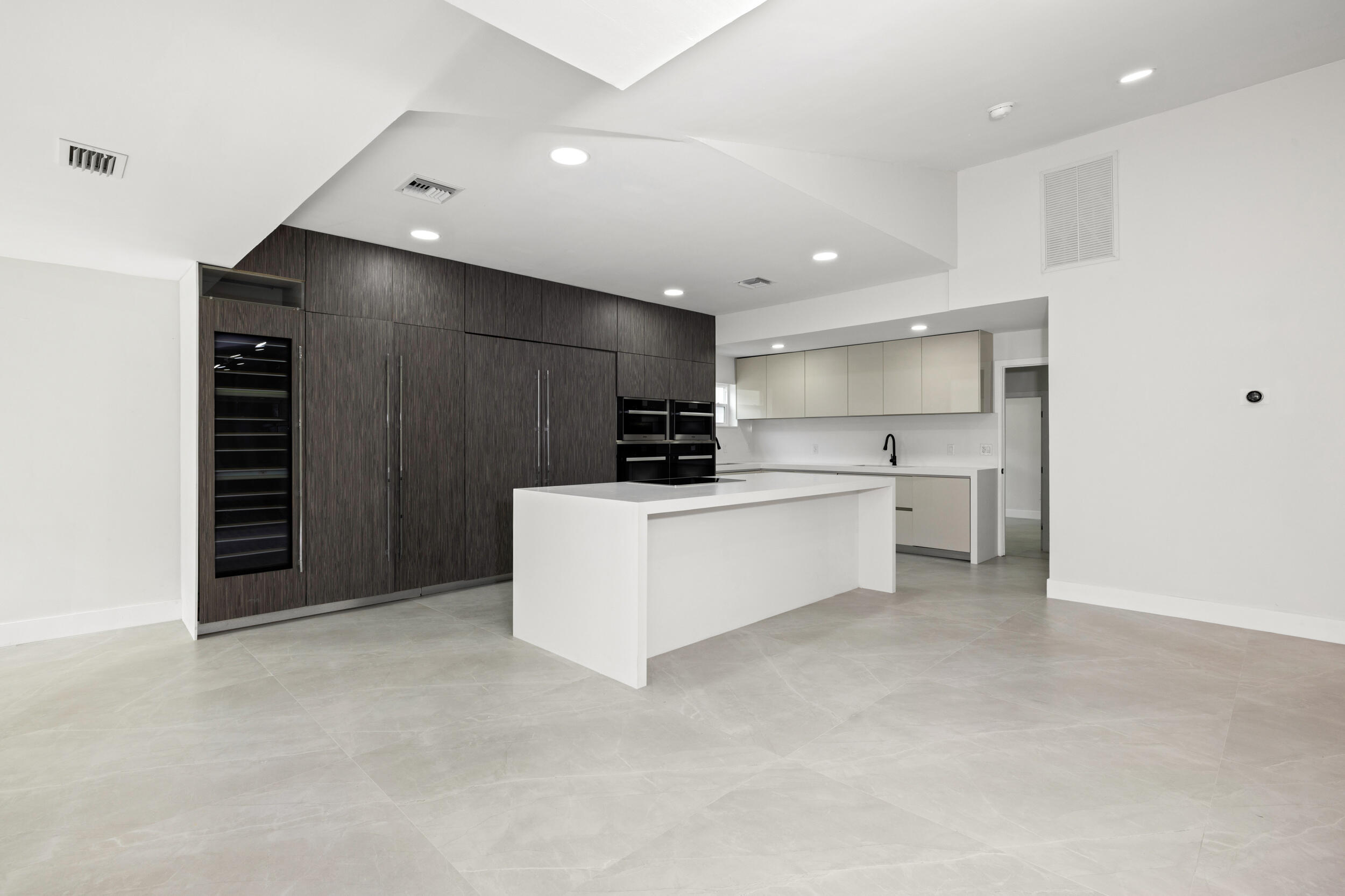 7718 San Mateo Drive E