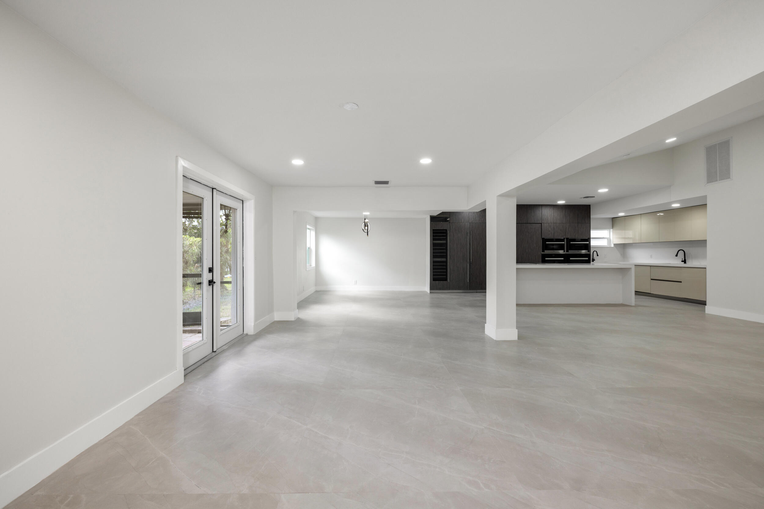 7718 San Mateo Drive E