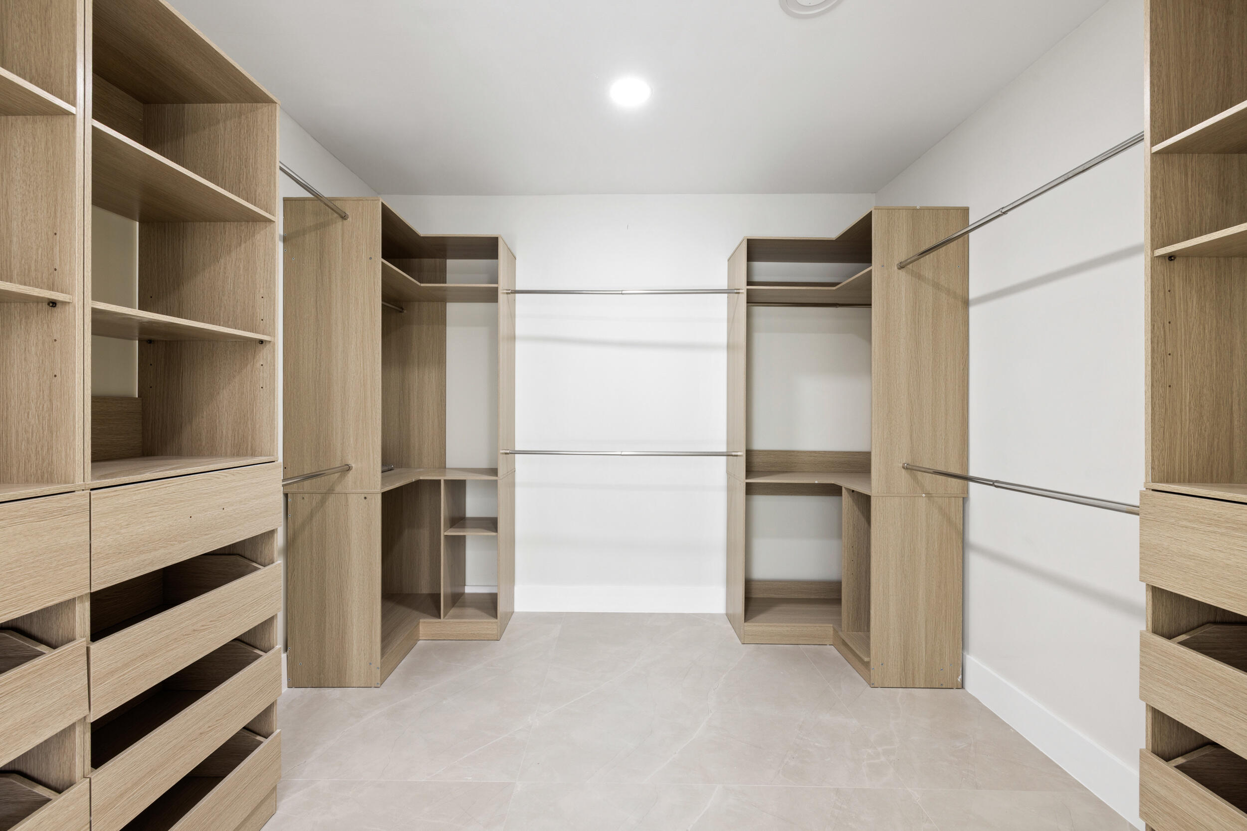 7718 San Mateo Drive E