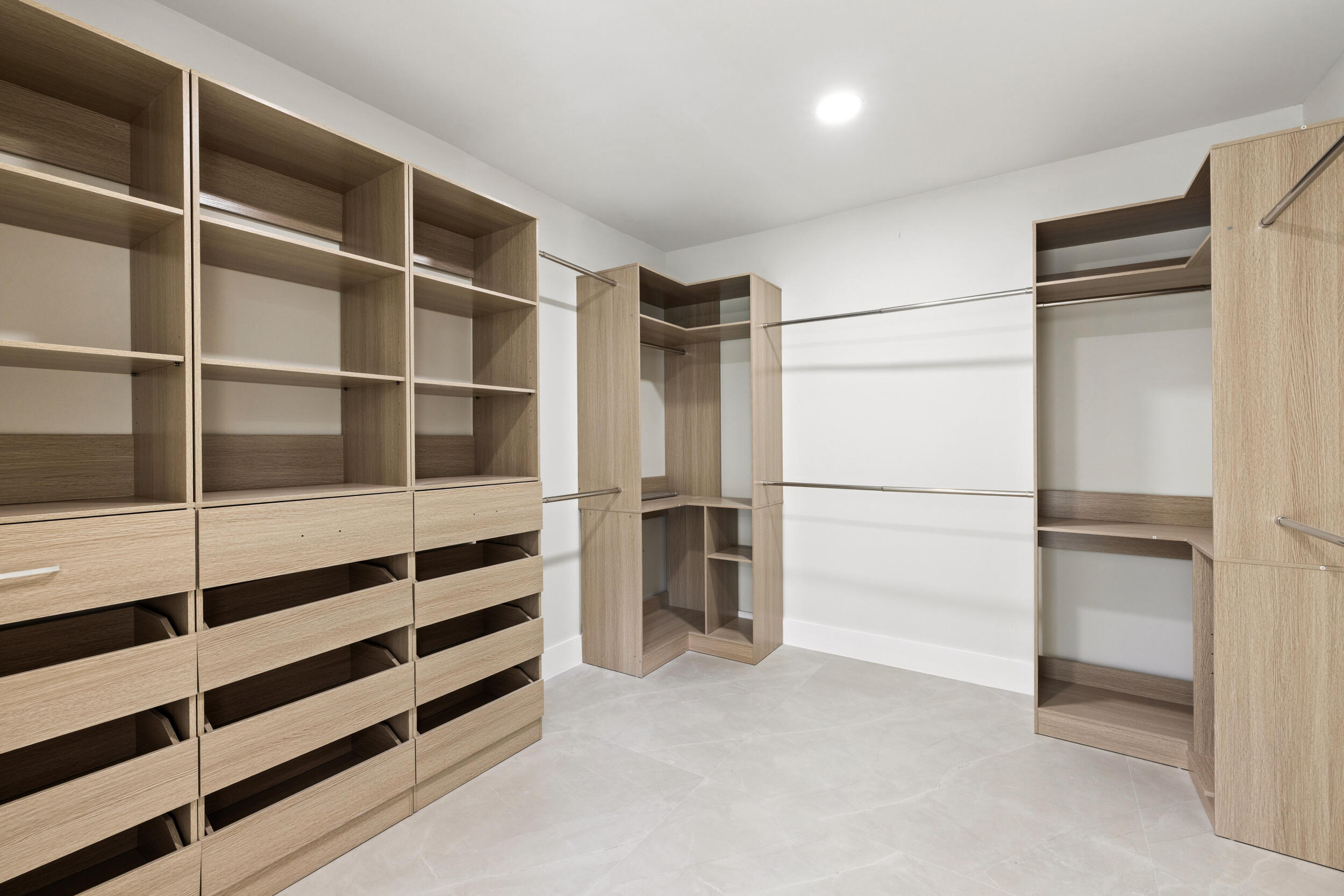 7718 San Mateo Drive E