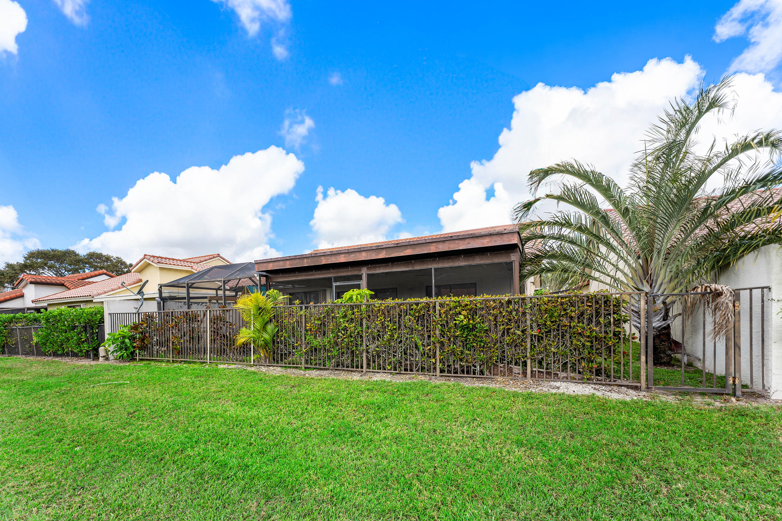 7587 Solimar Circle