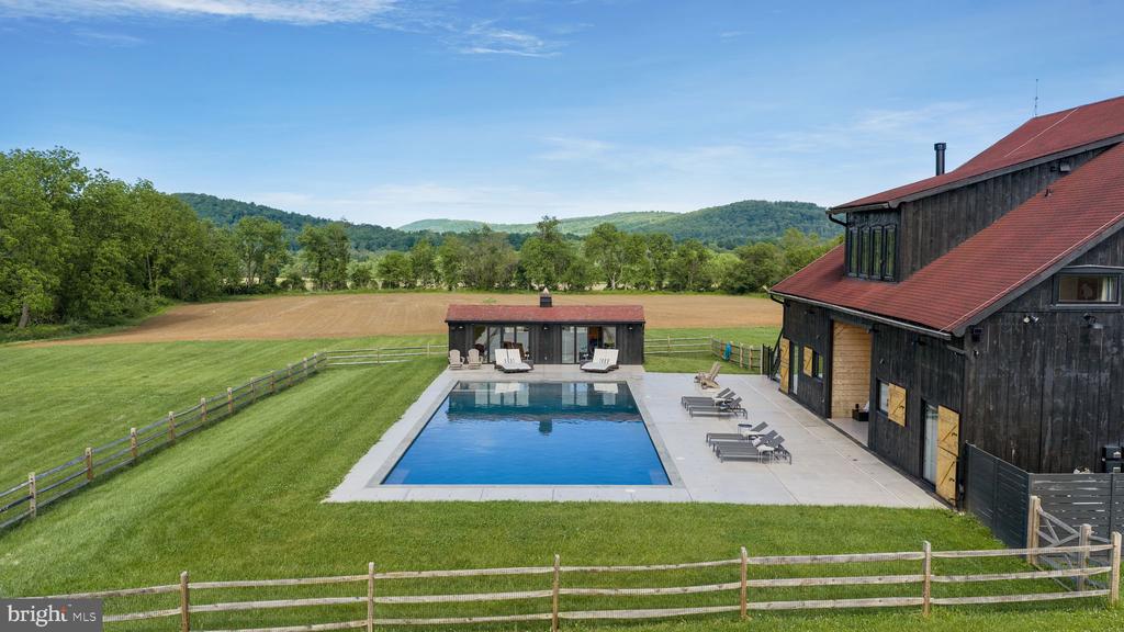 854 SPRING HILL ROAD