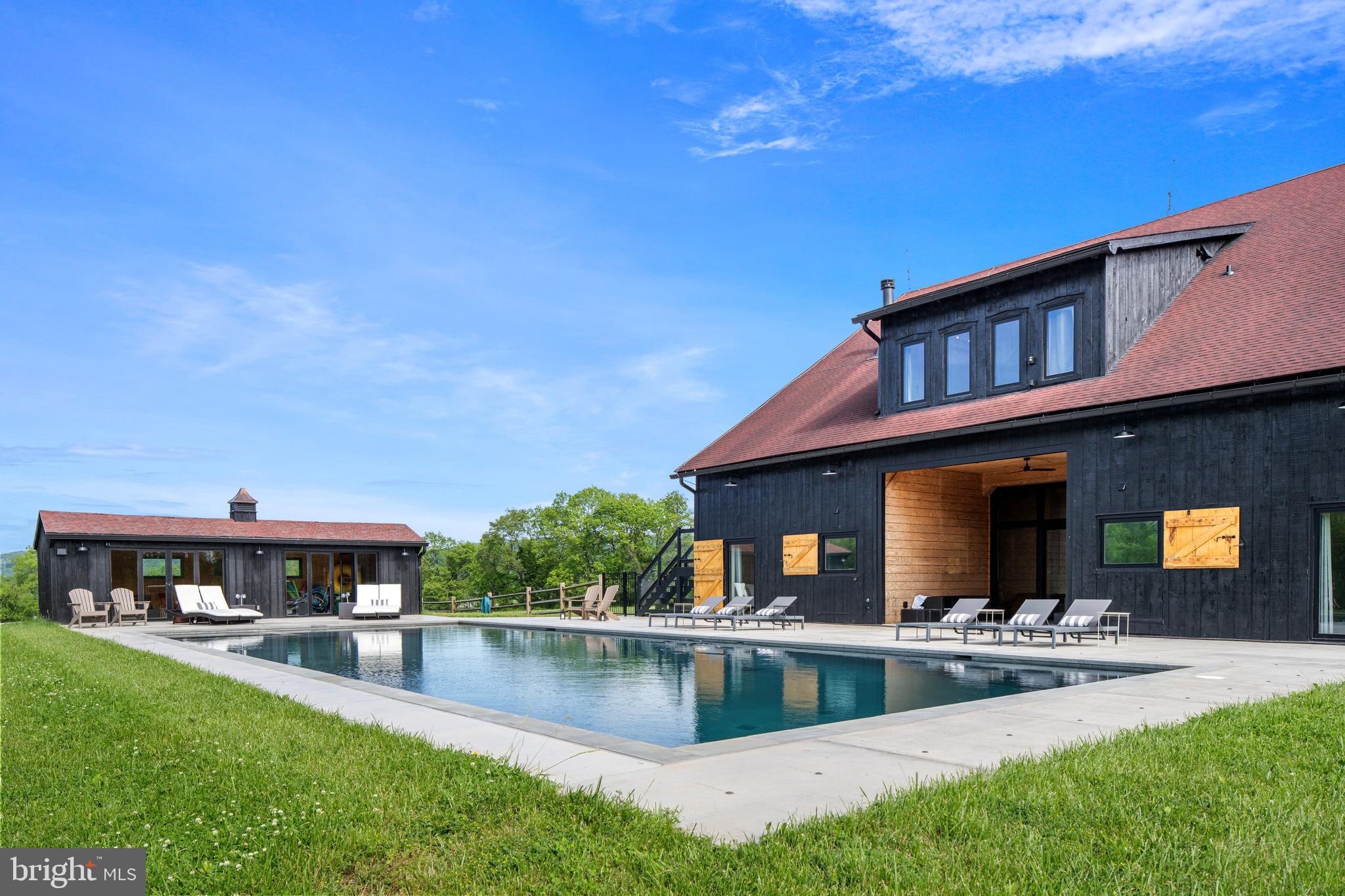 854 SPRING HILL ROAD