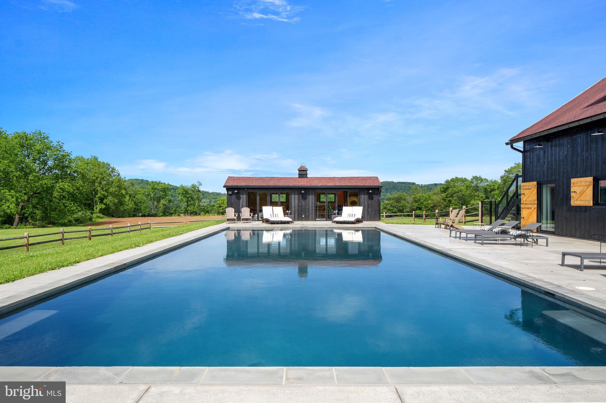 854 SPRING HILL ROAD
