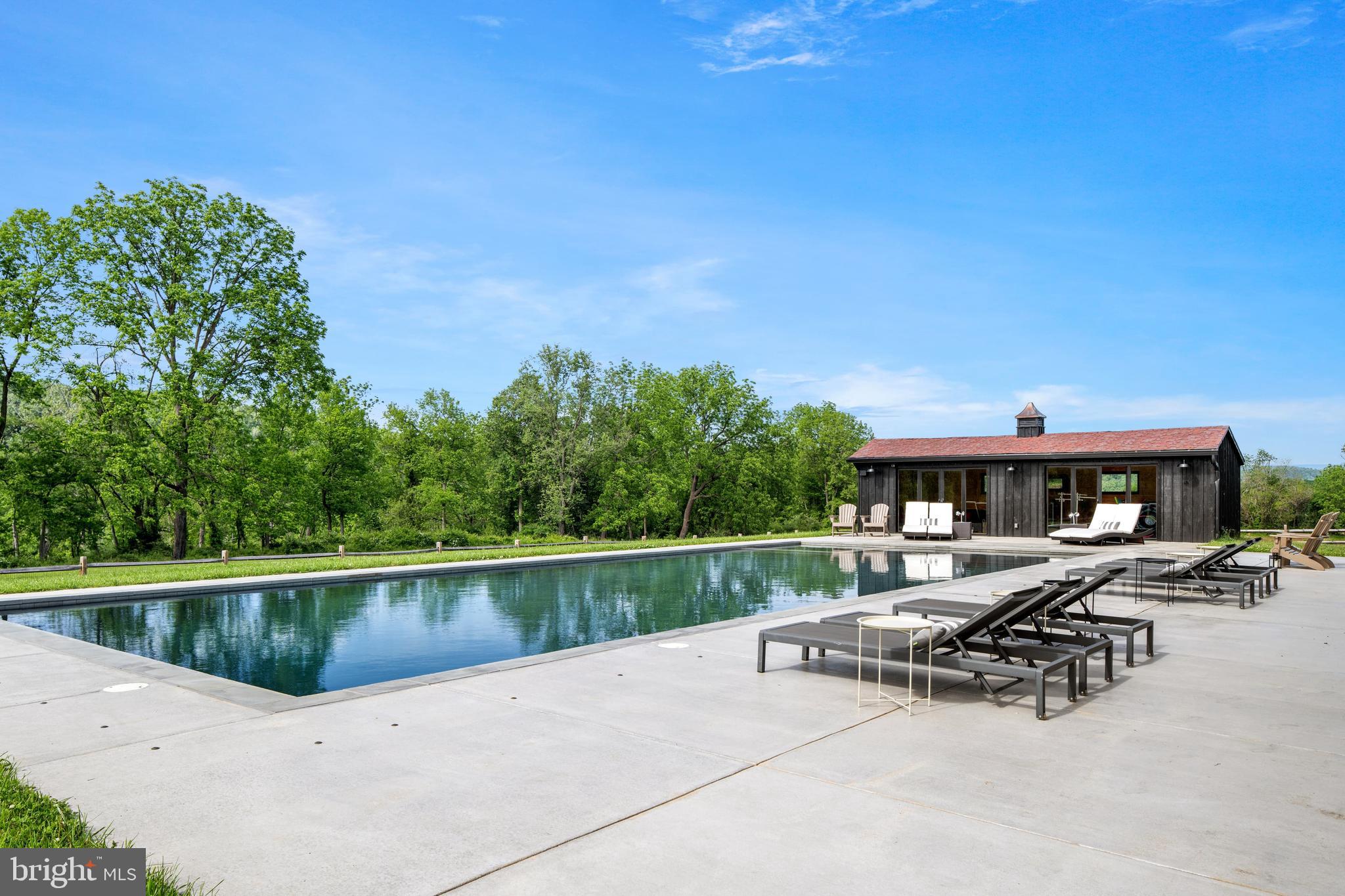 854 SPRING HILL ROAD
