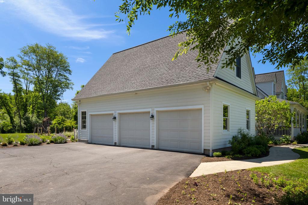 6230 SAW MILL ROAD