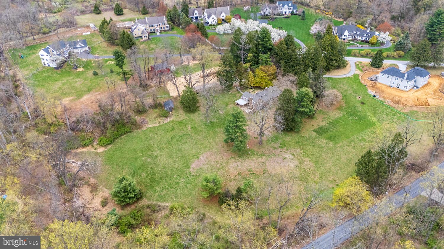 1935 PARKERHILL LANE