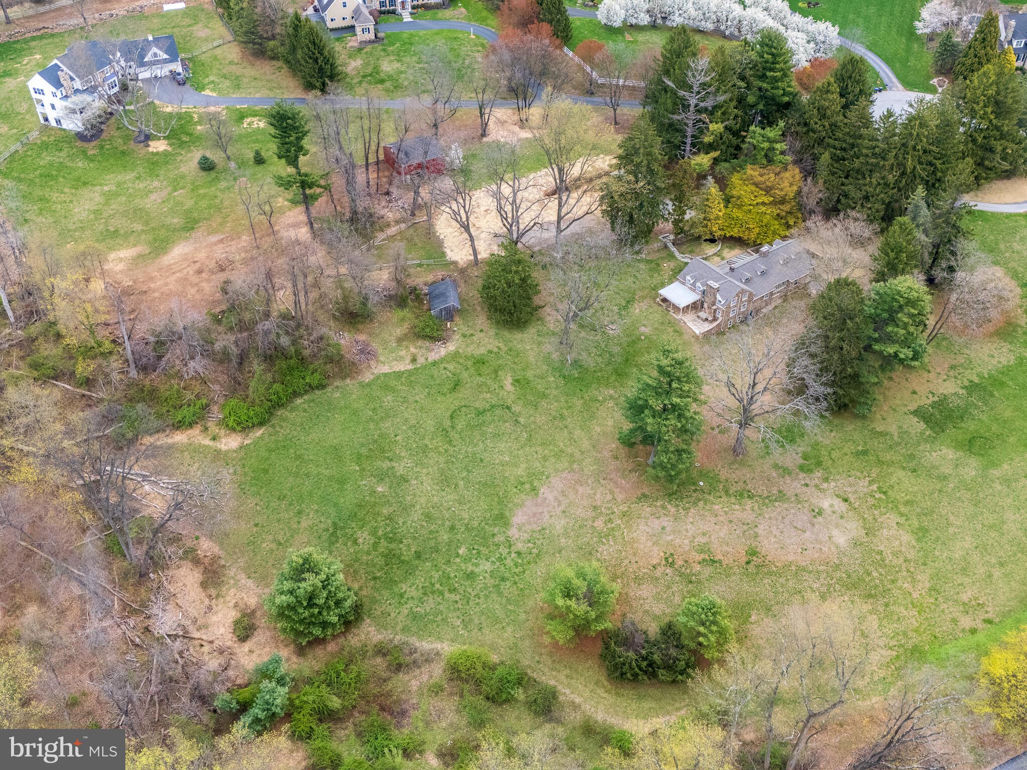 1935 PARKERHILL LANE