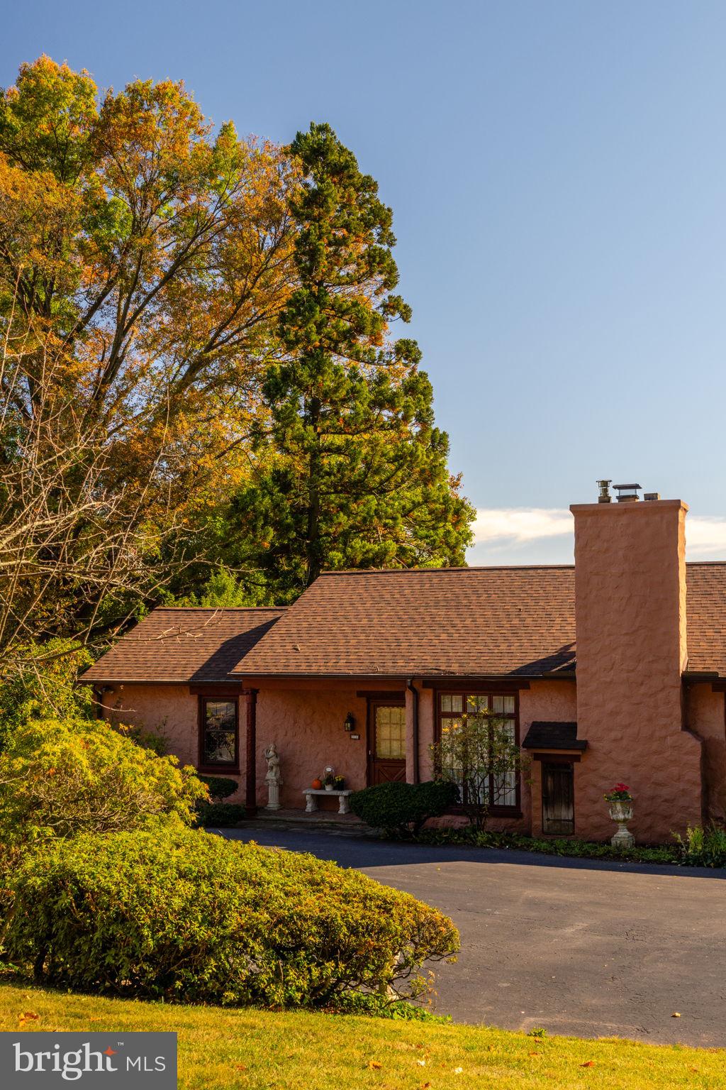 958 Catfish Ln