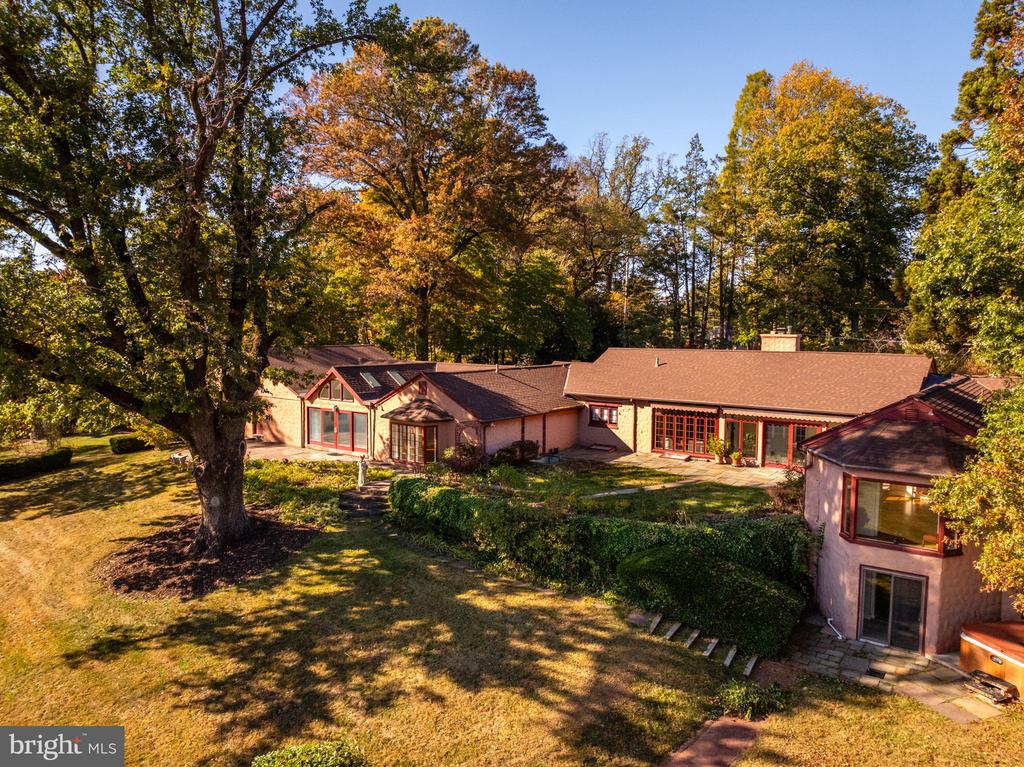 958 Catfish Ln