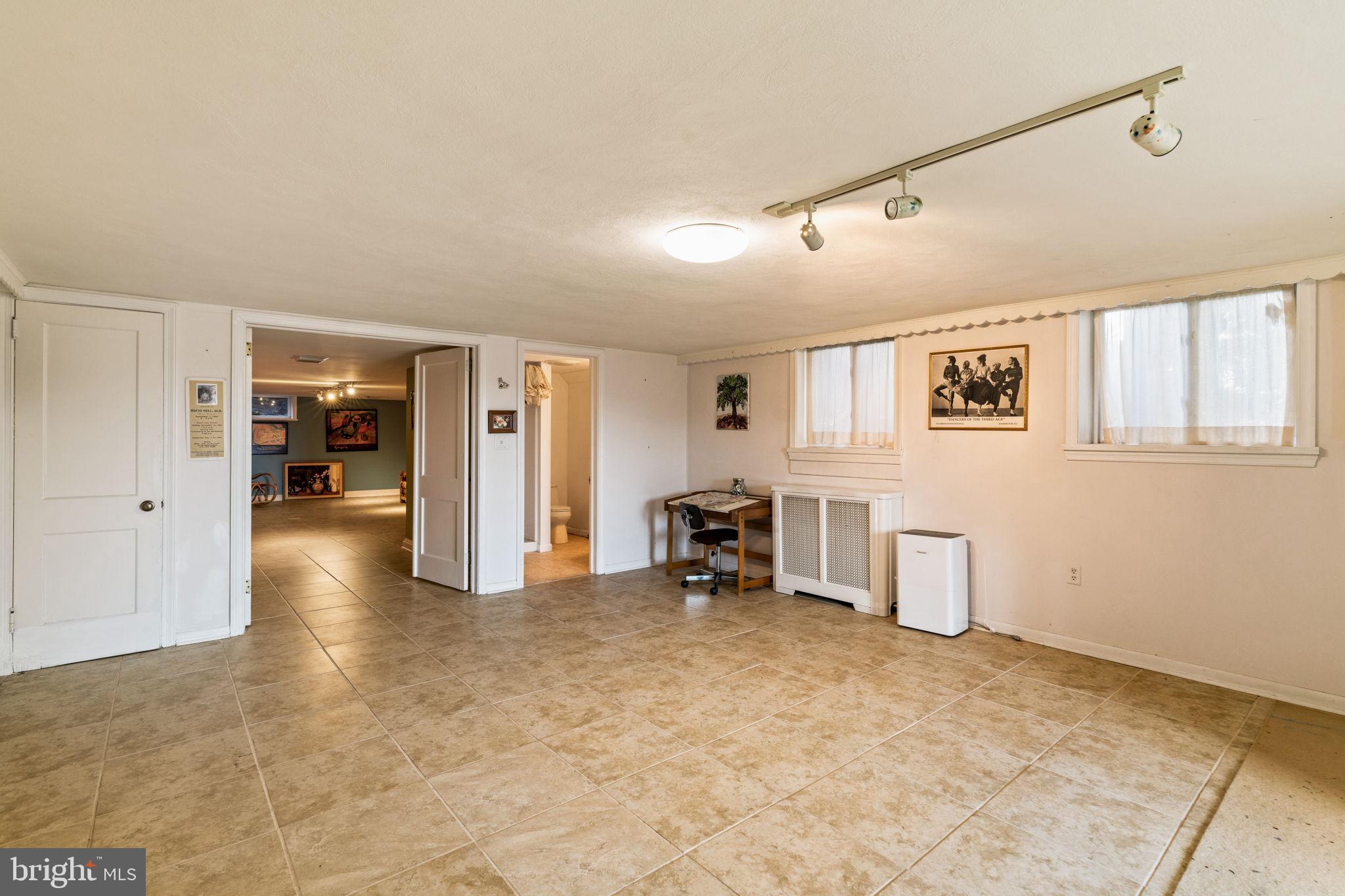 958 Catfish Ln