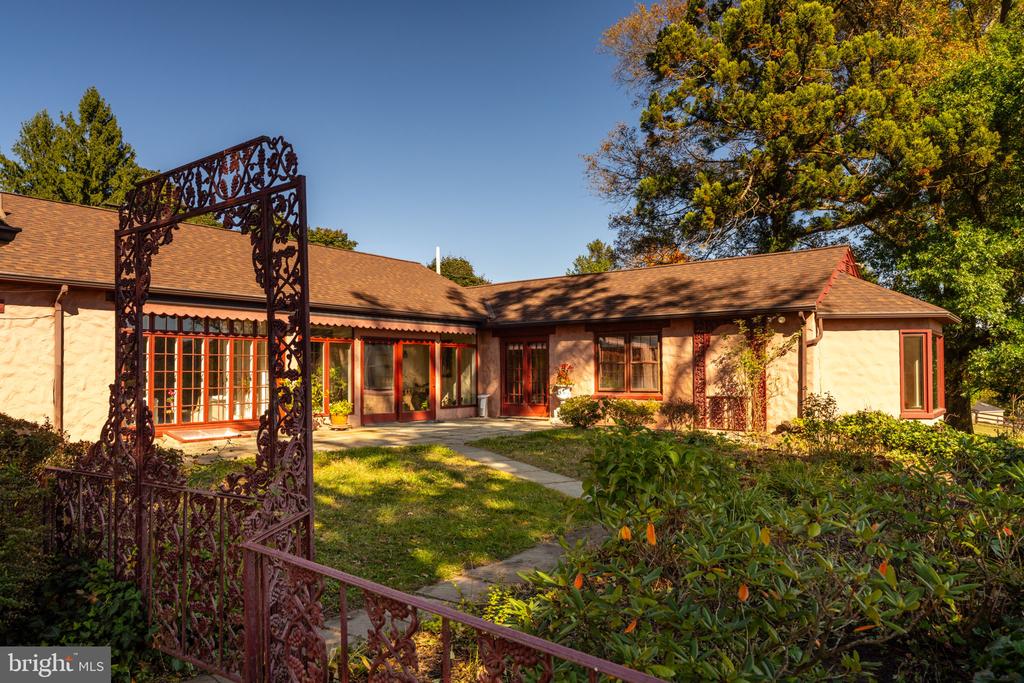 958 Catfish Ln
