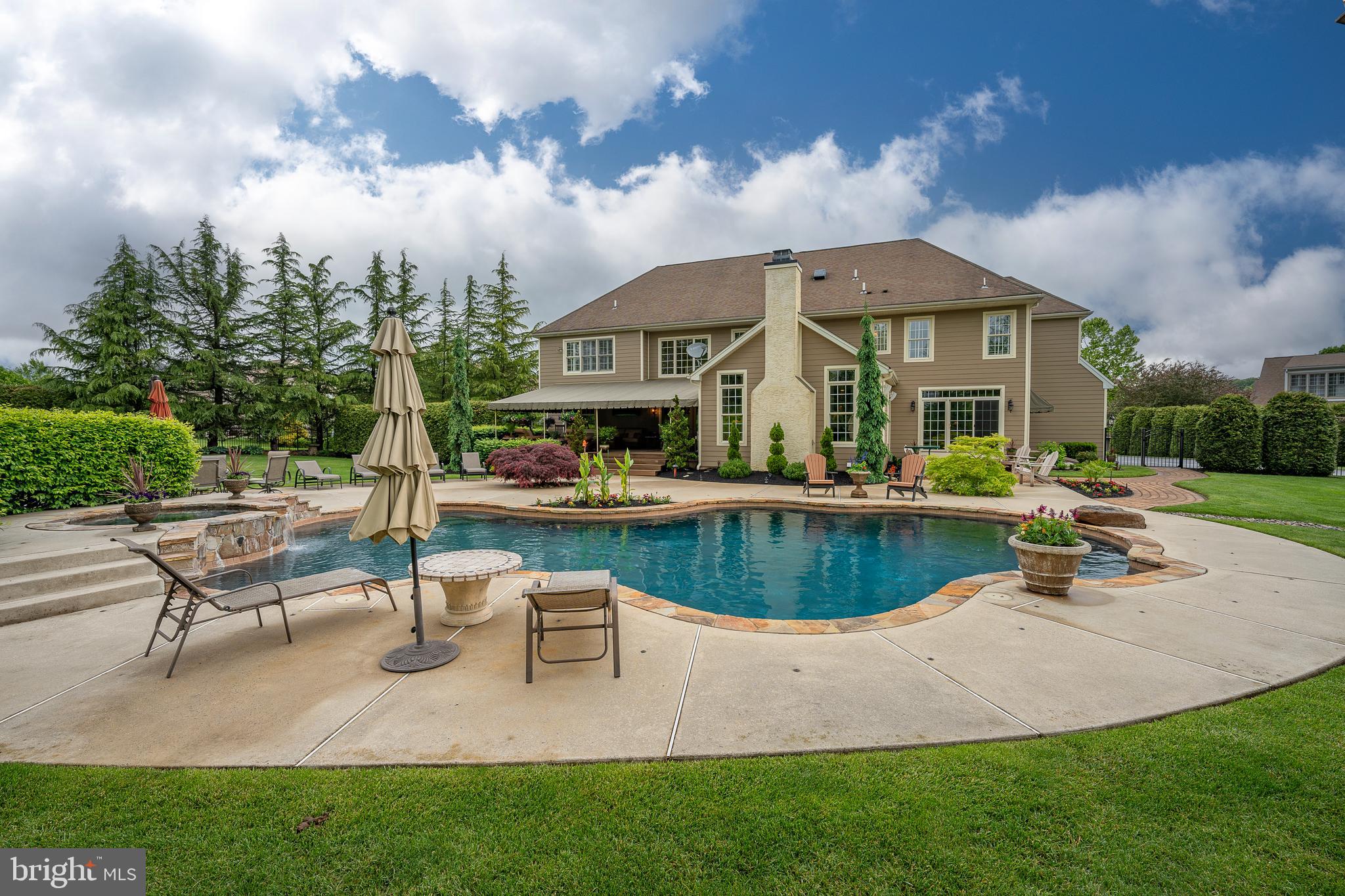35 Cumberland Dr
