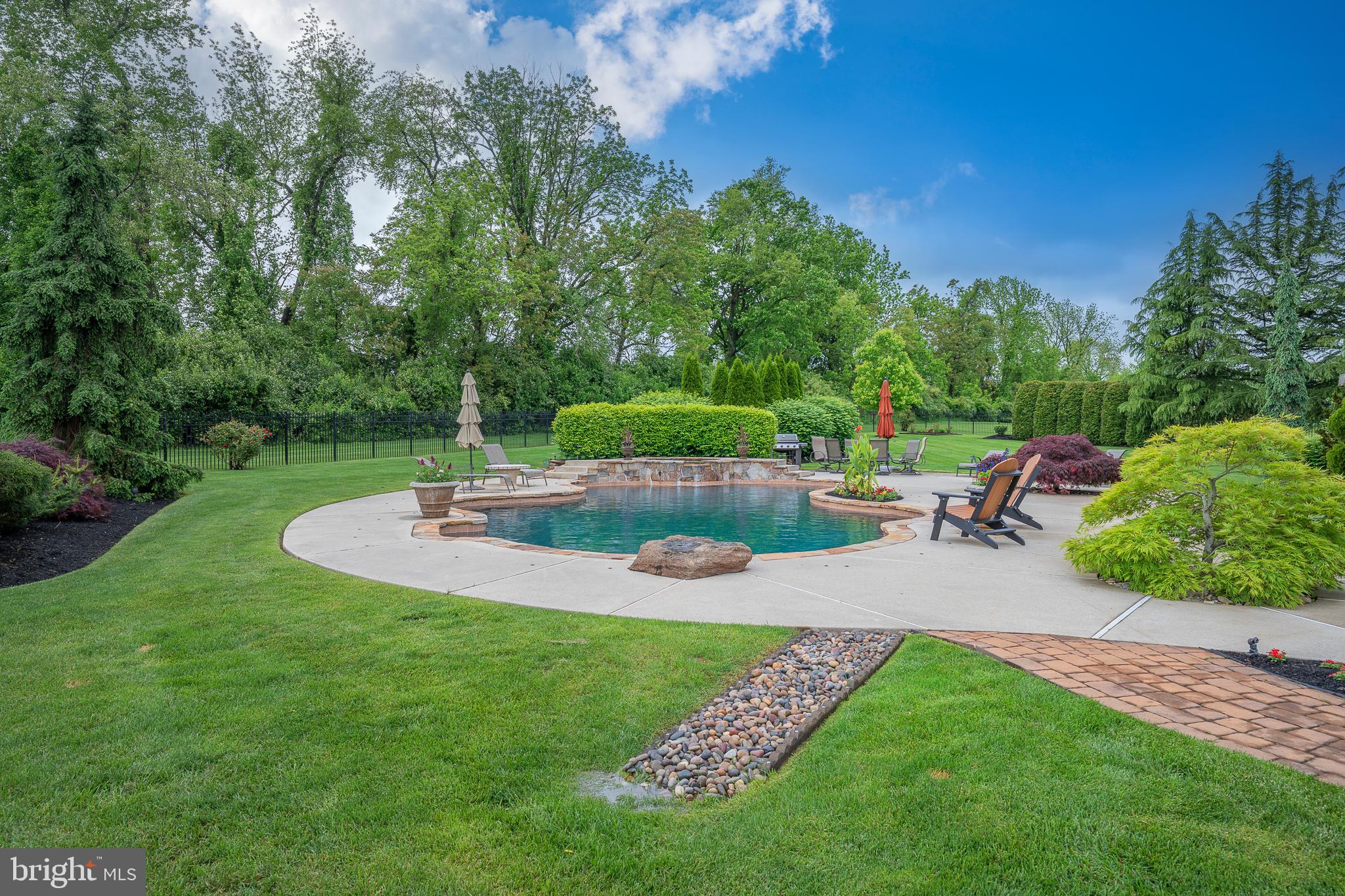 35 Cumberland Dr