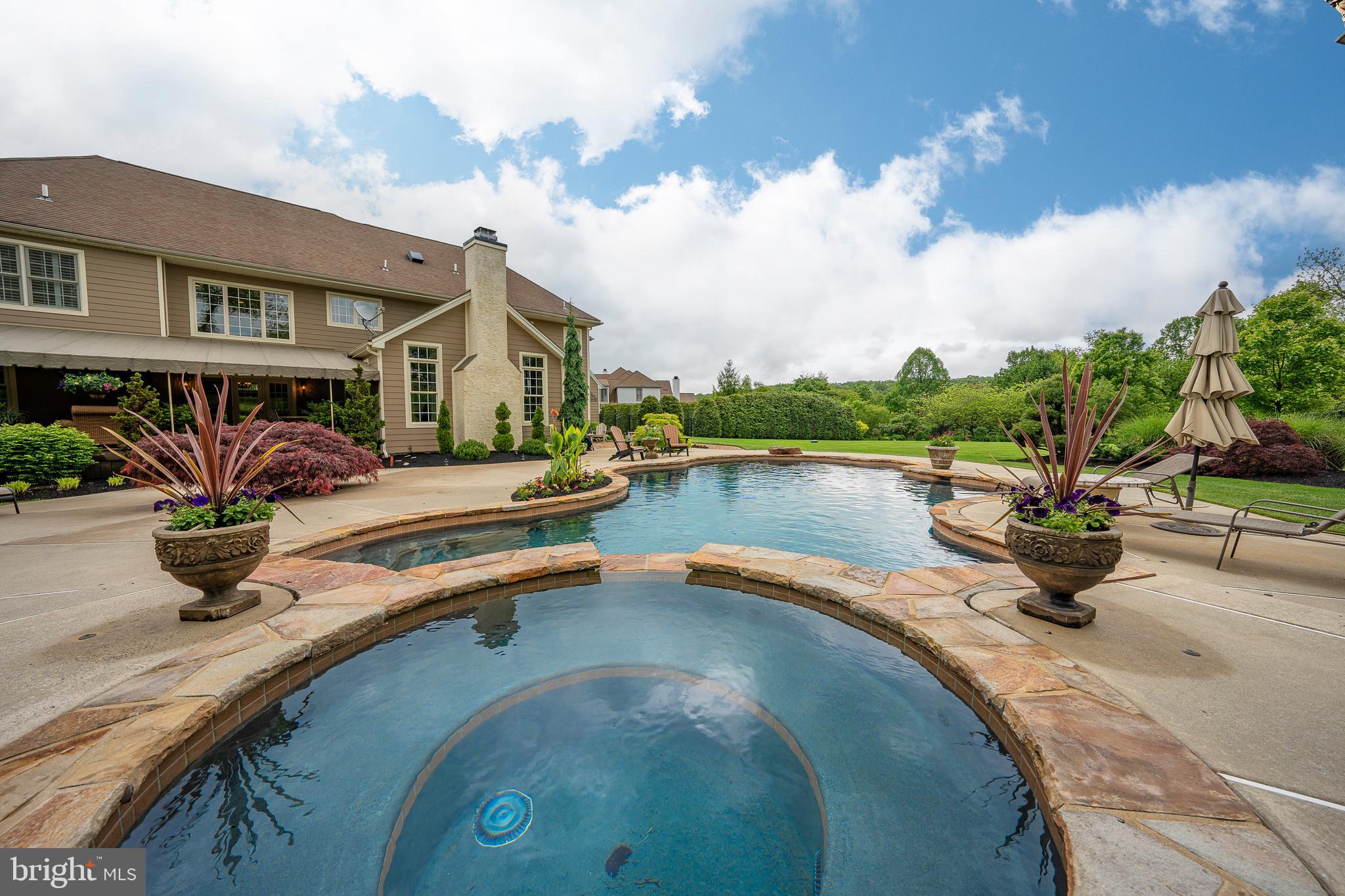 35 Cumberland Dr