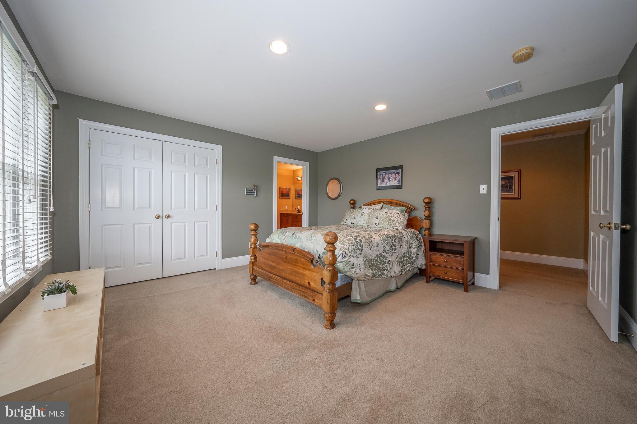 35 Cumberland Dr