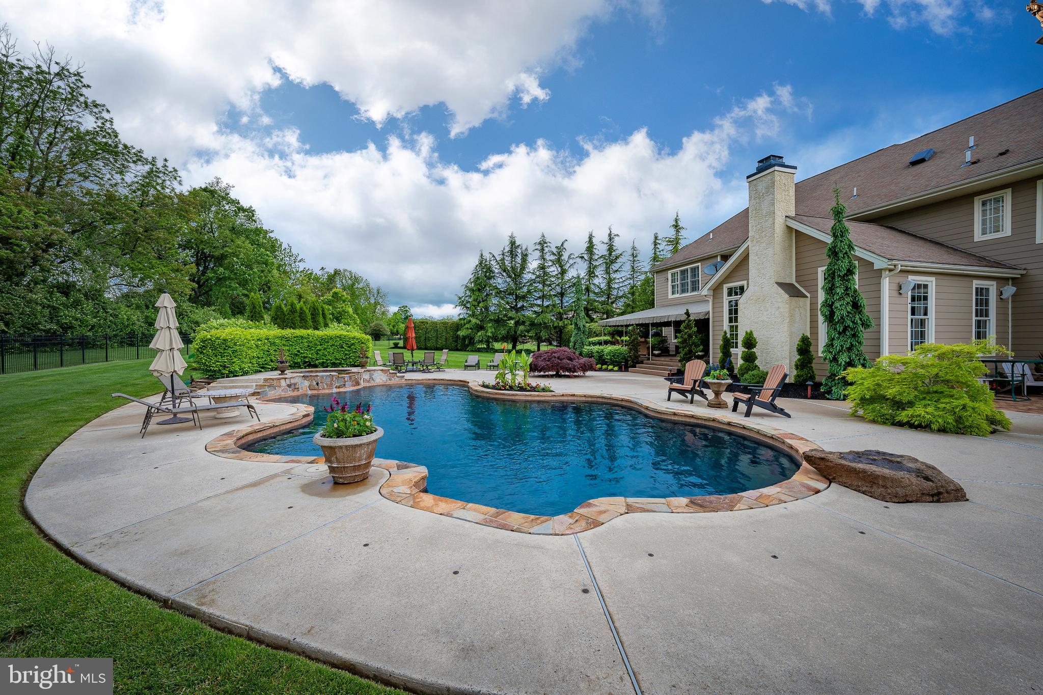 35 Cumberland Dr